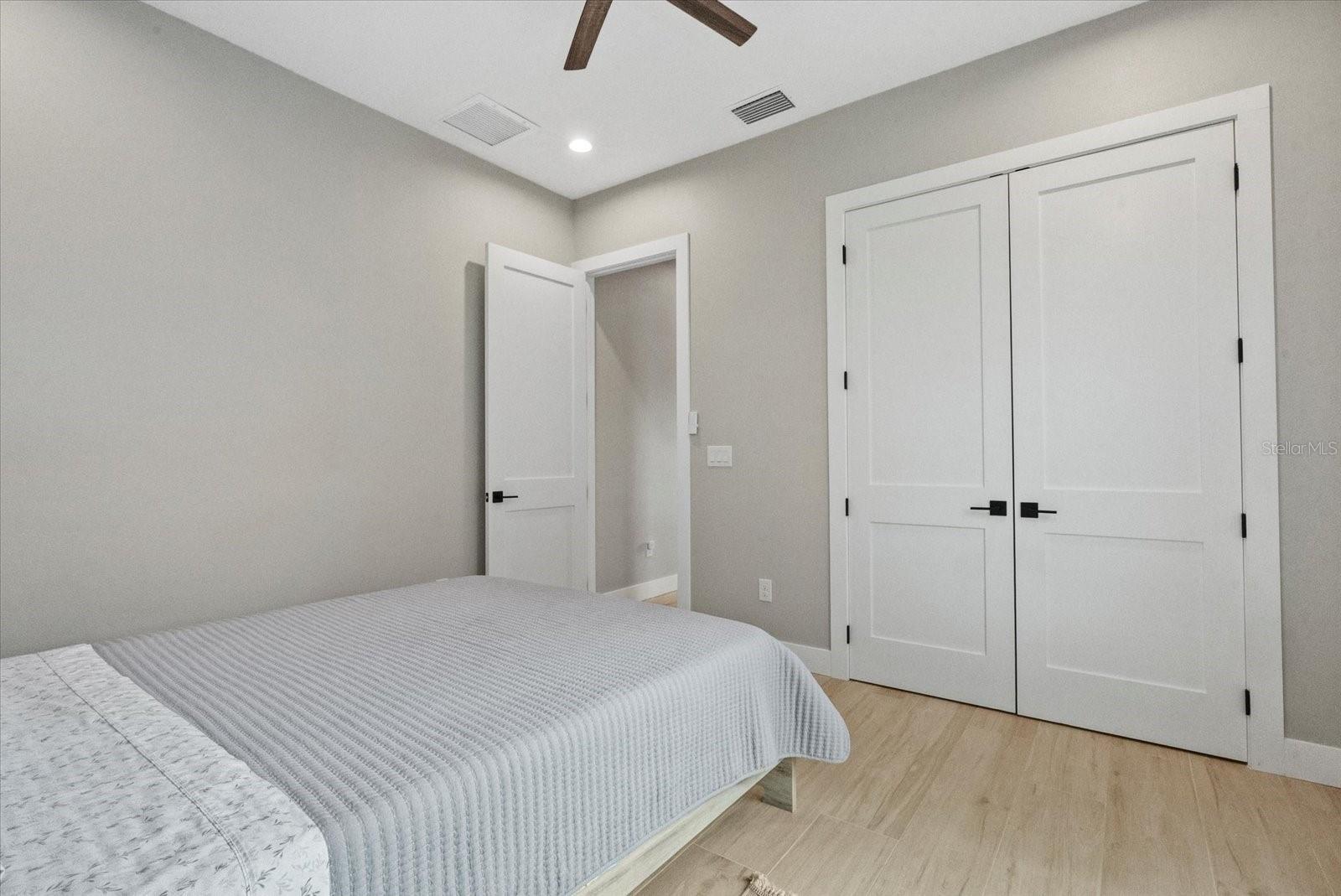 Image 26 of 54 For 14166 Fort Worth Circle