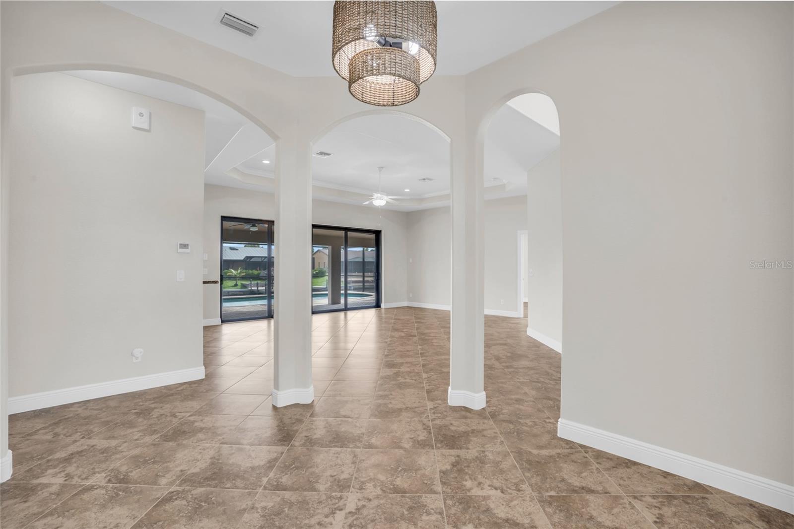 Image 15 of 38 For 915 33rd Terrace