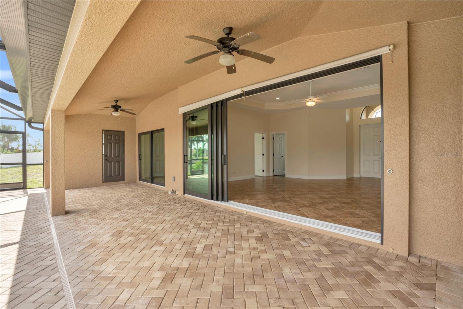 Image 30 of 38 For 915 33rd Terrace