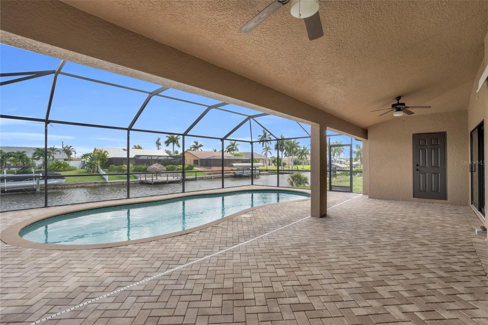 Image 33 of 38 For 915 33rd Terrace