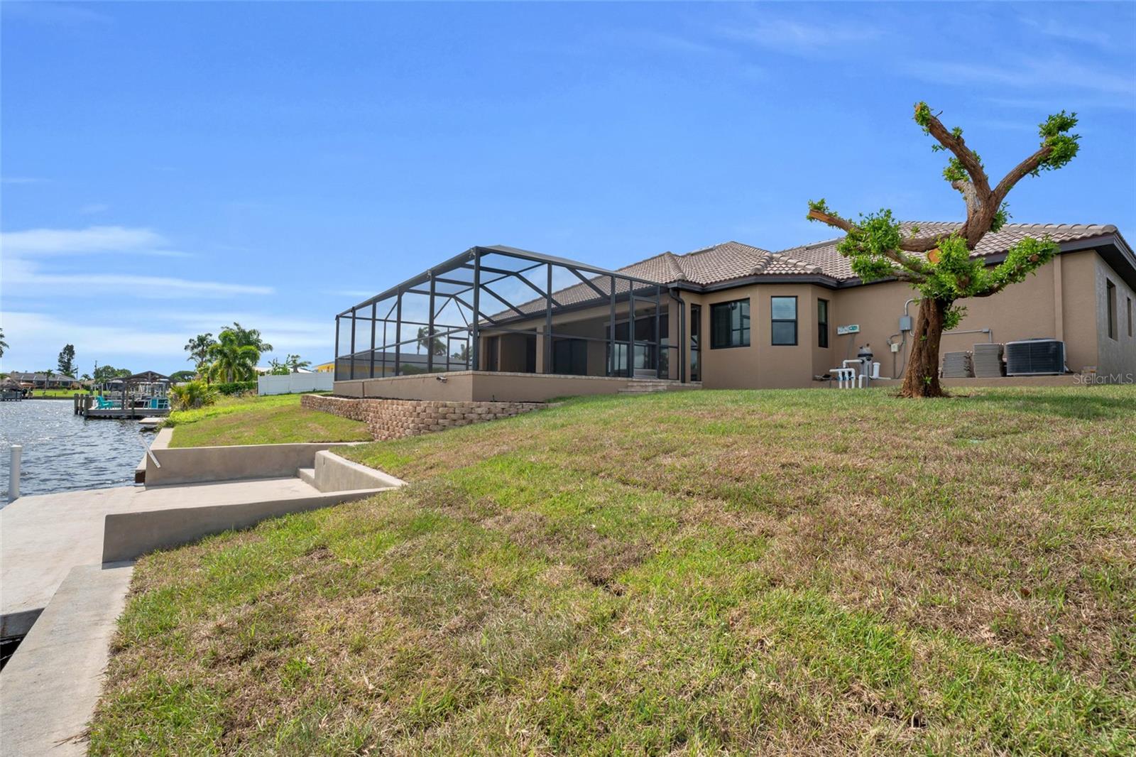Image 36 of 38 For 915 33rd Terrace