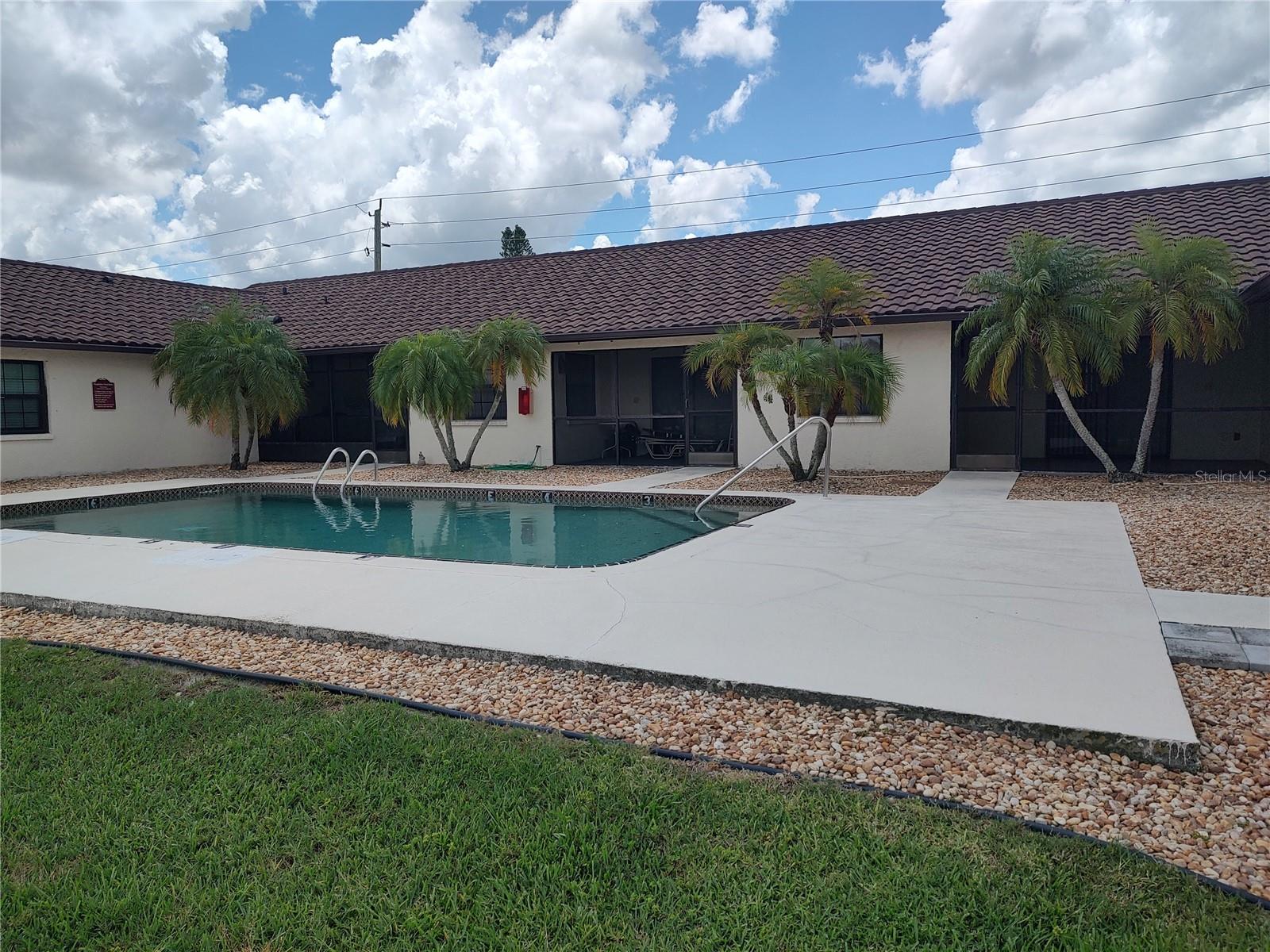 Image 4 of 17 For 2732 Magdalina Drive C