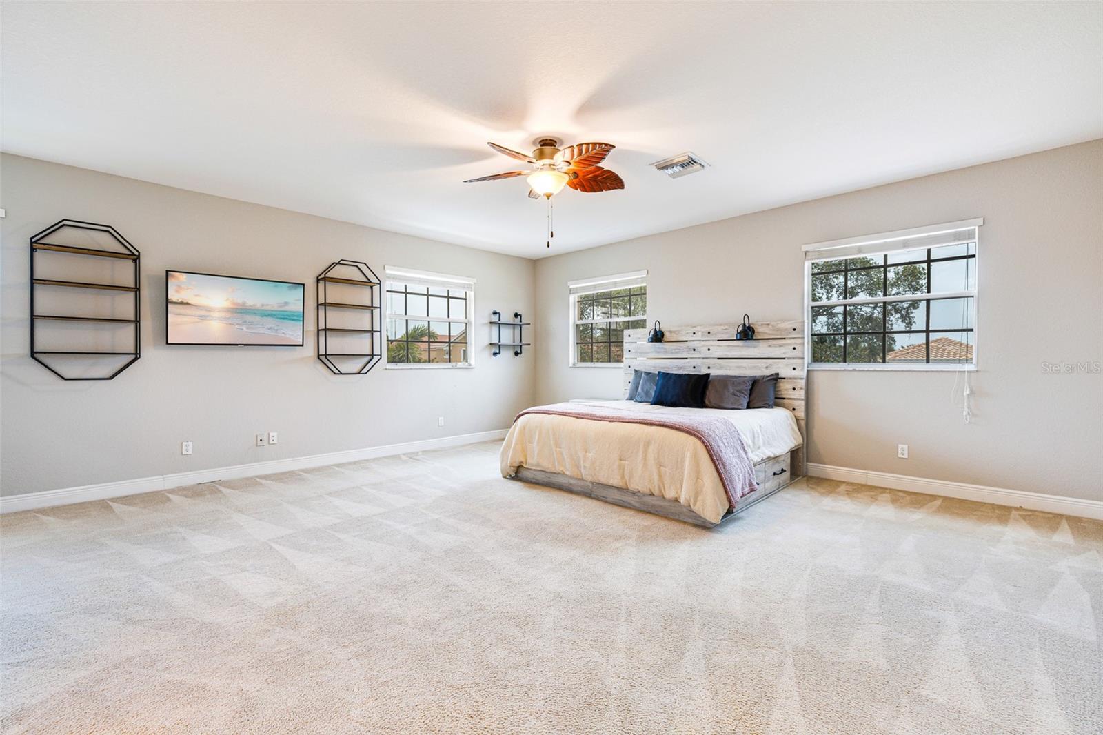 Image 39 of 53 For 24280 Riverfront Drive