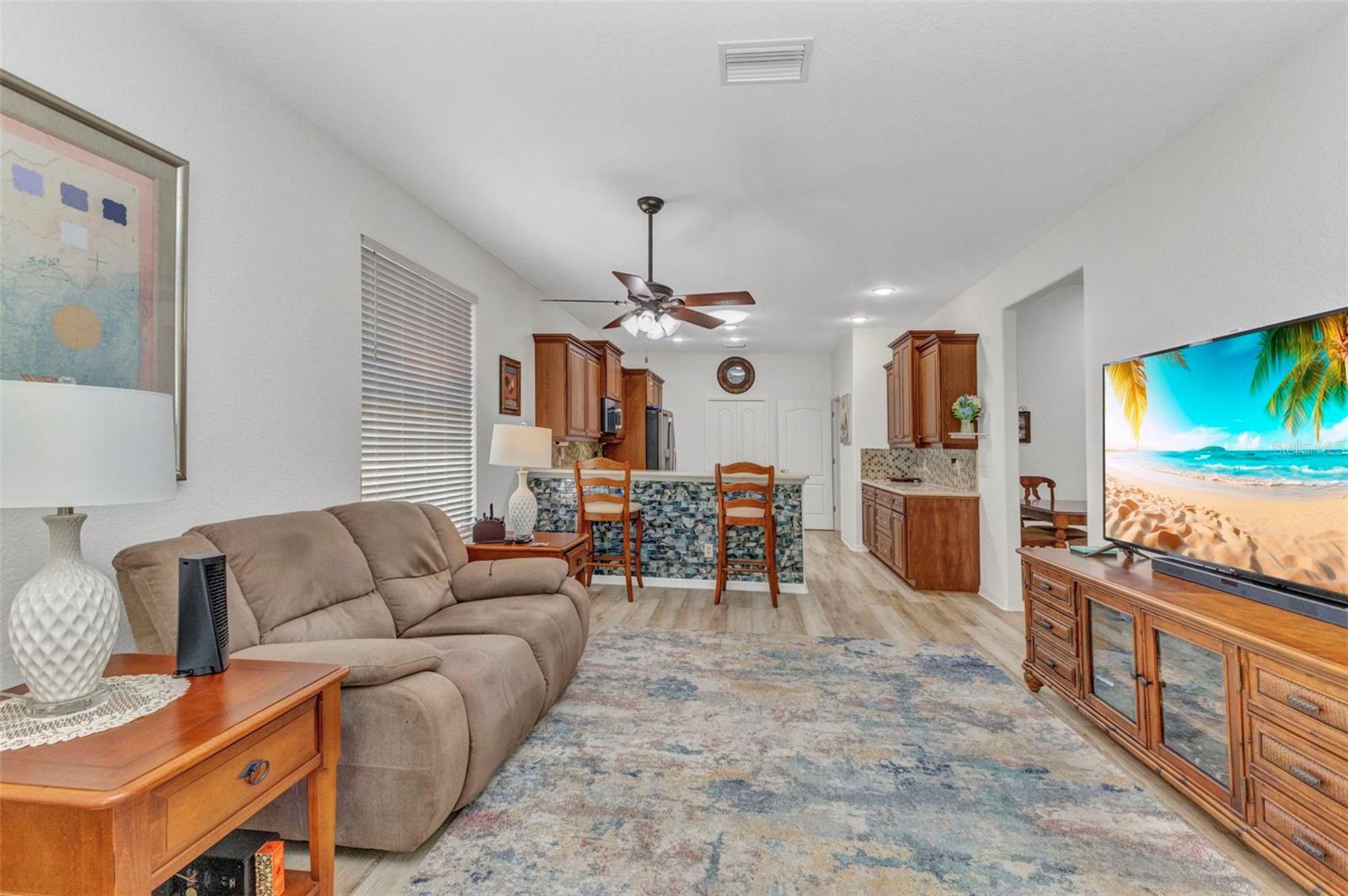 Image 11 of 42 For 24504 Buckingham Way