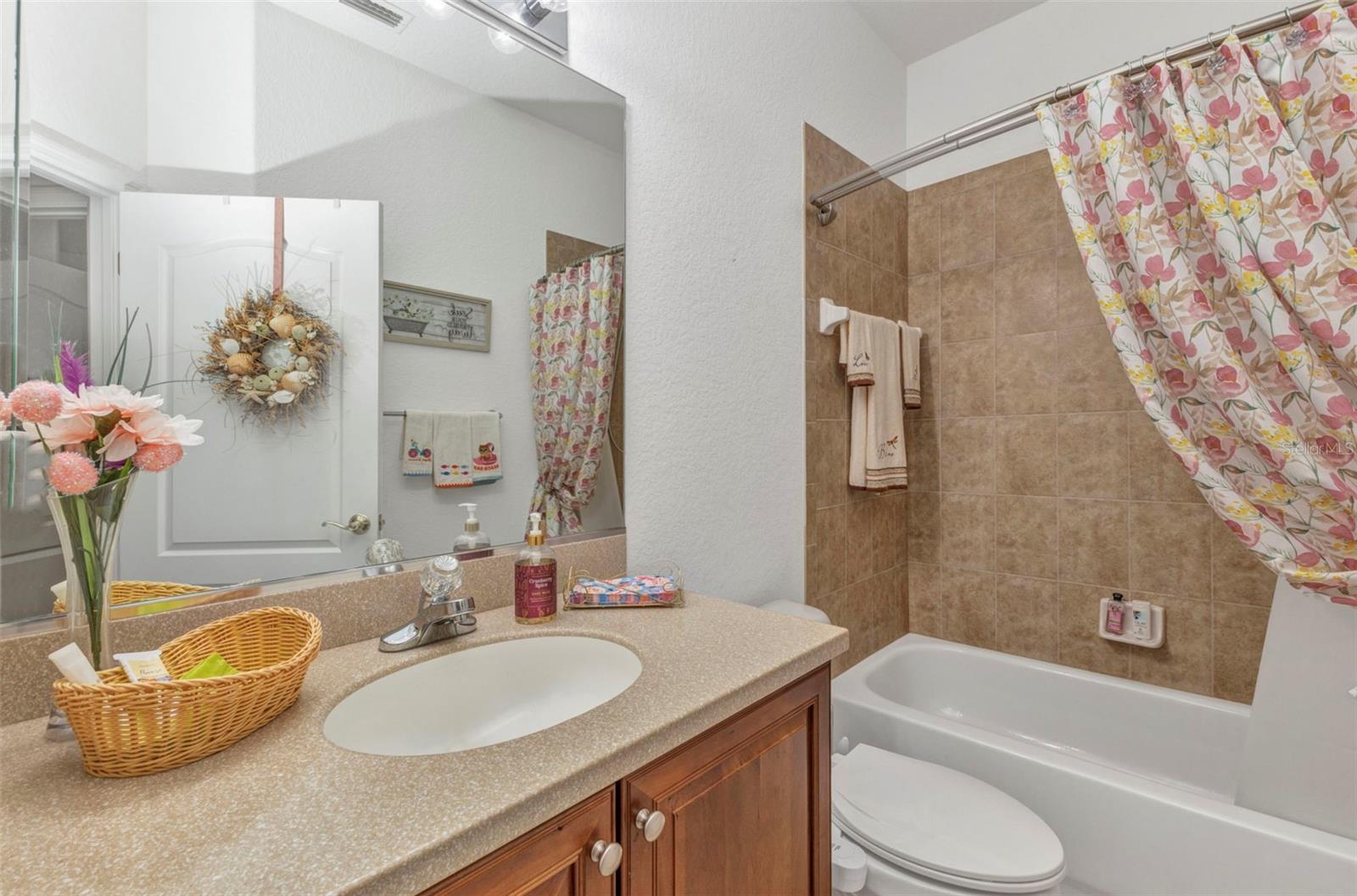 Image 17 of 42 For 24504 Buckingham Way