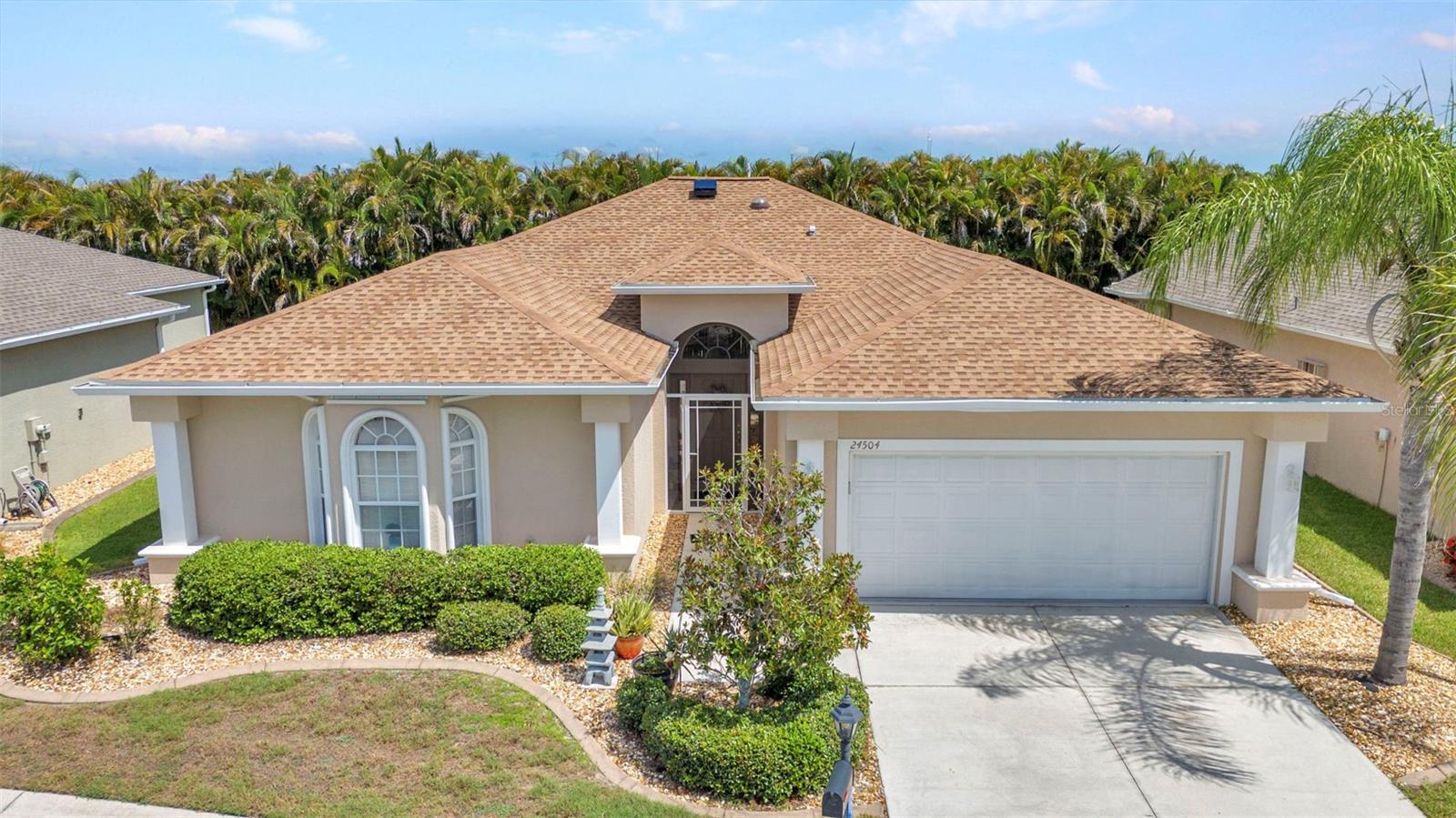Image 2 of 42 For 24504 Buckingham Way