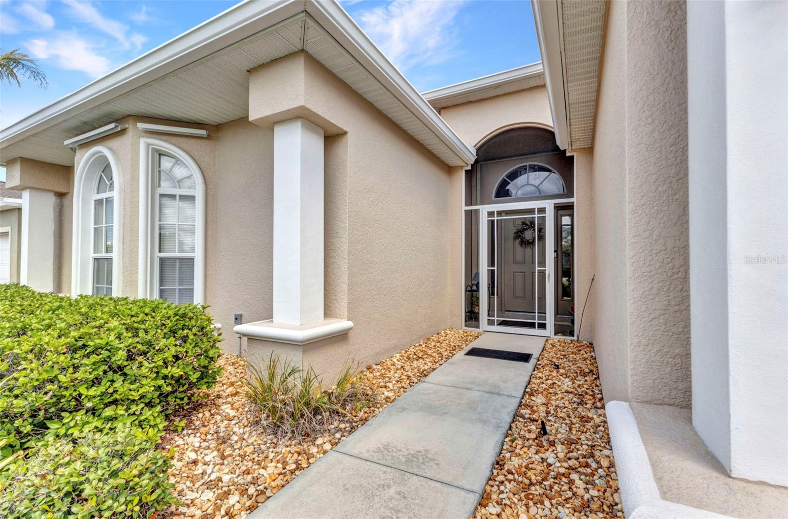 Image 3 of 42 For 24504 Buckingham Way