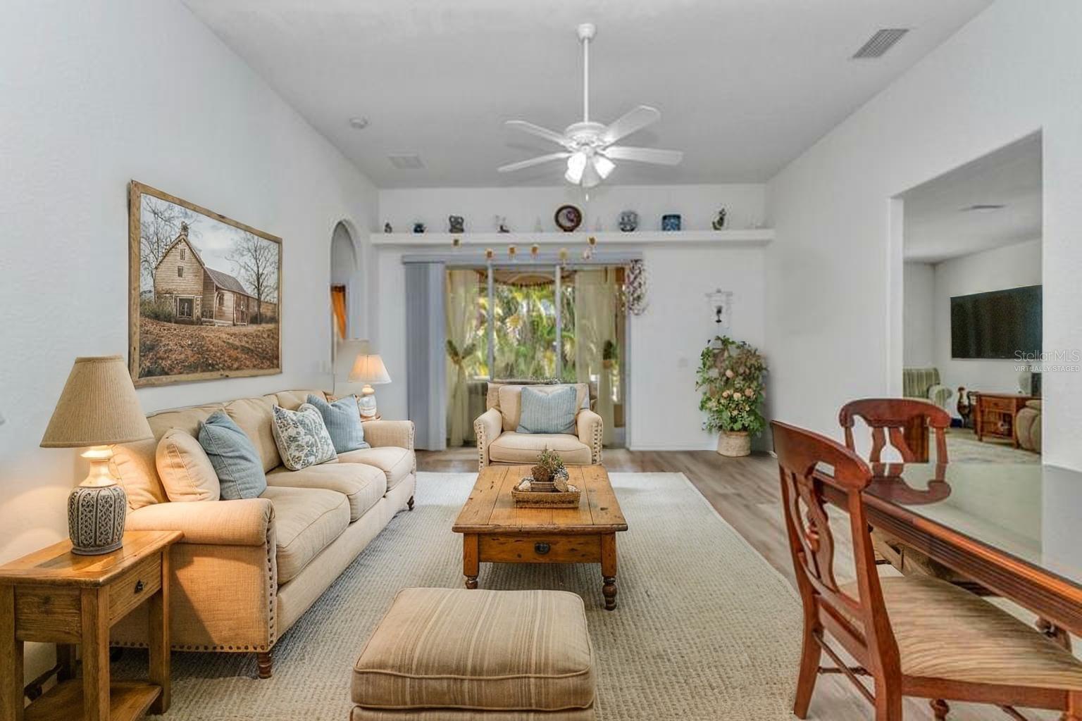 Image 5 of 42 For 24504 Buckingham Way