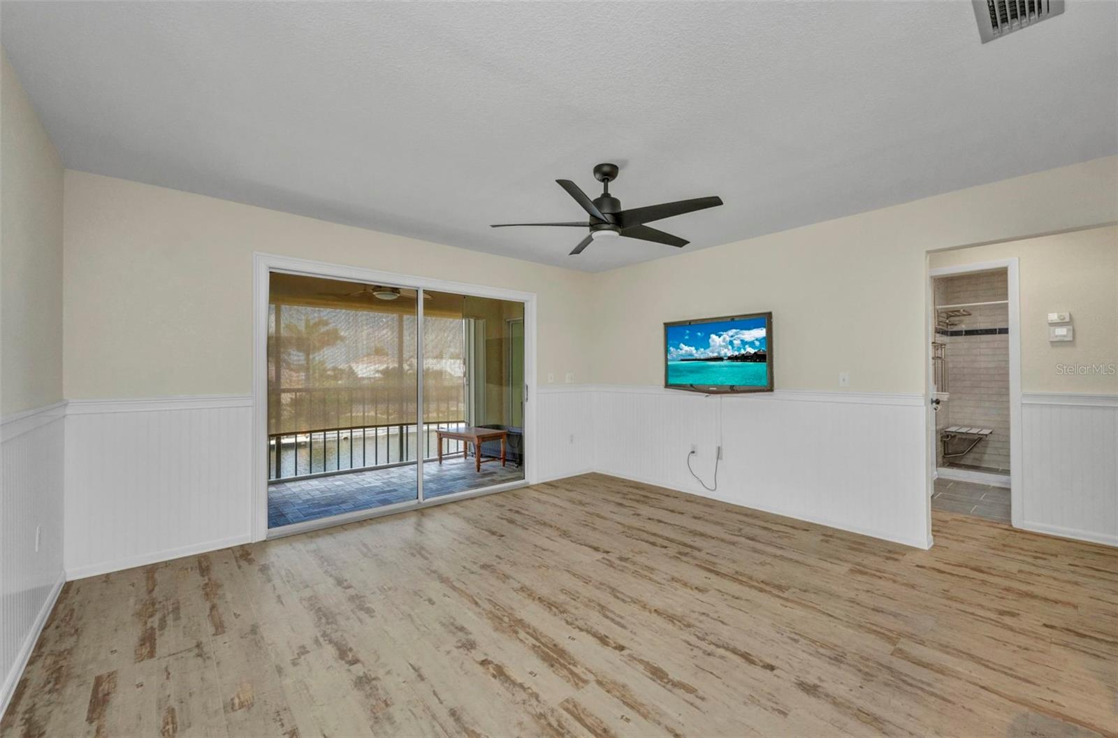 Image 16 of 41 For 1335 Mineo Drive G