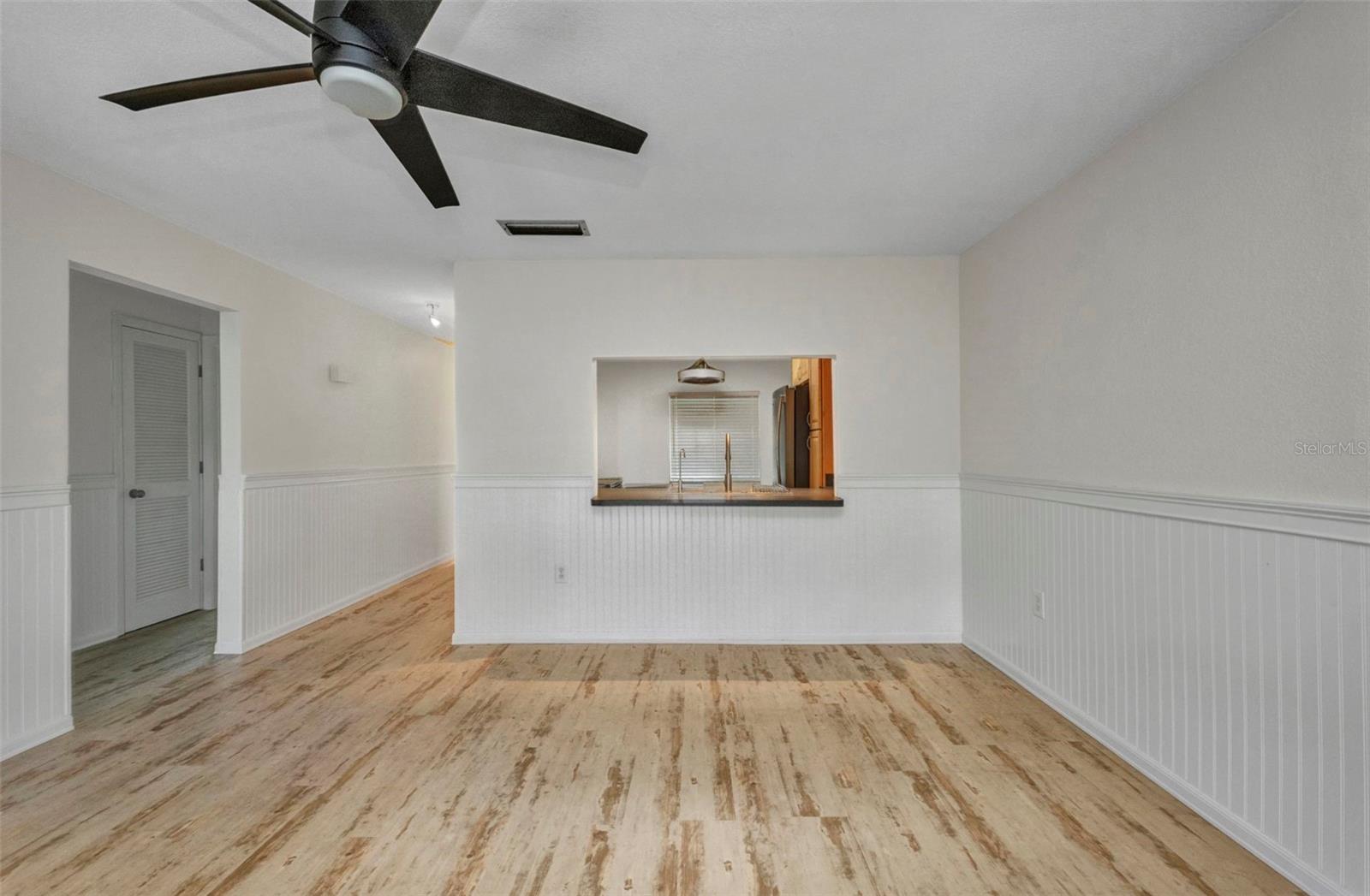 Image 17 of 41 For 1335 Mineo Drive G