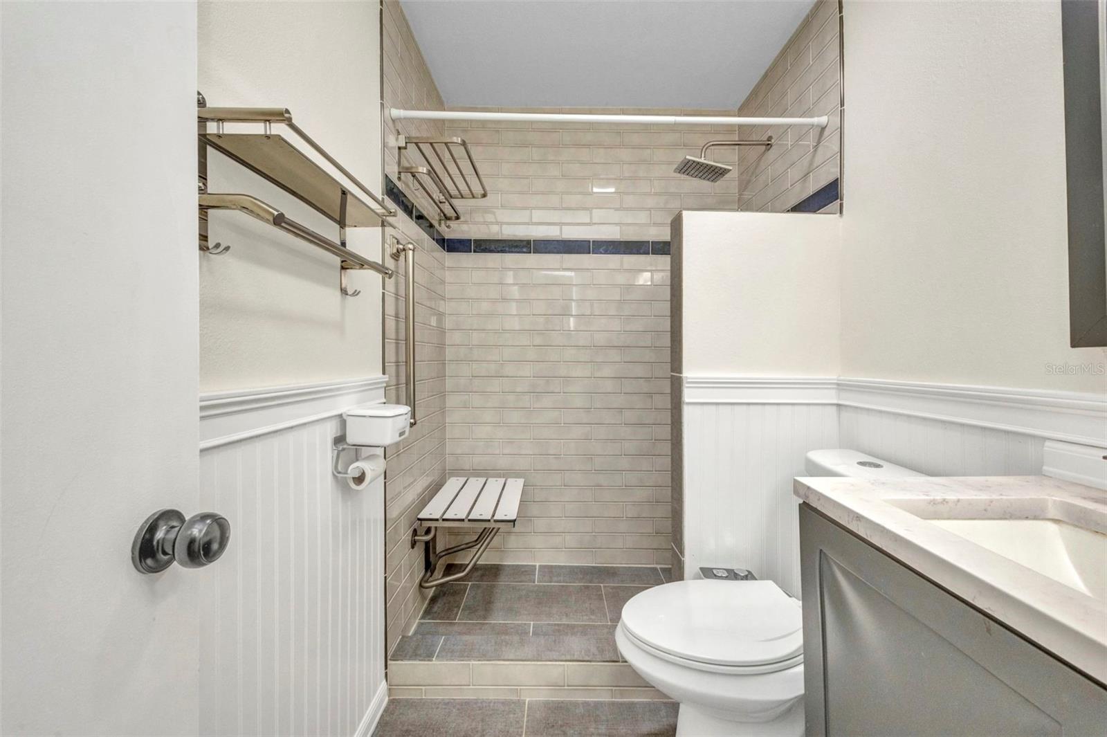 Image 19 of 41 For 1335 Mineo Drive G
