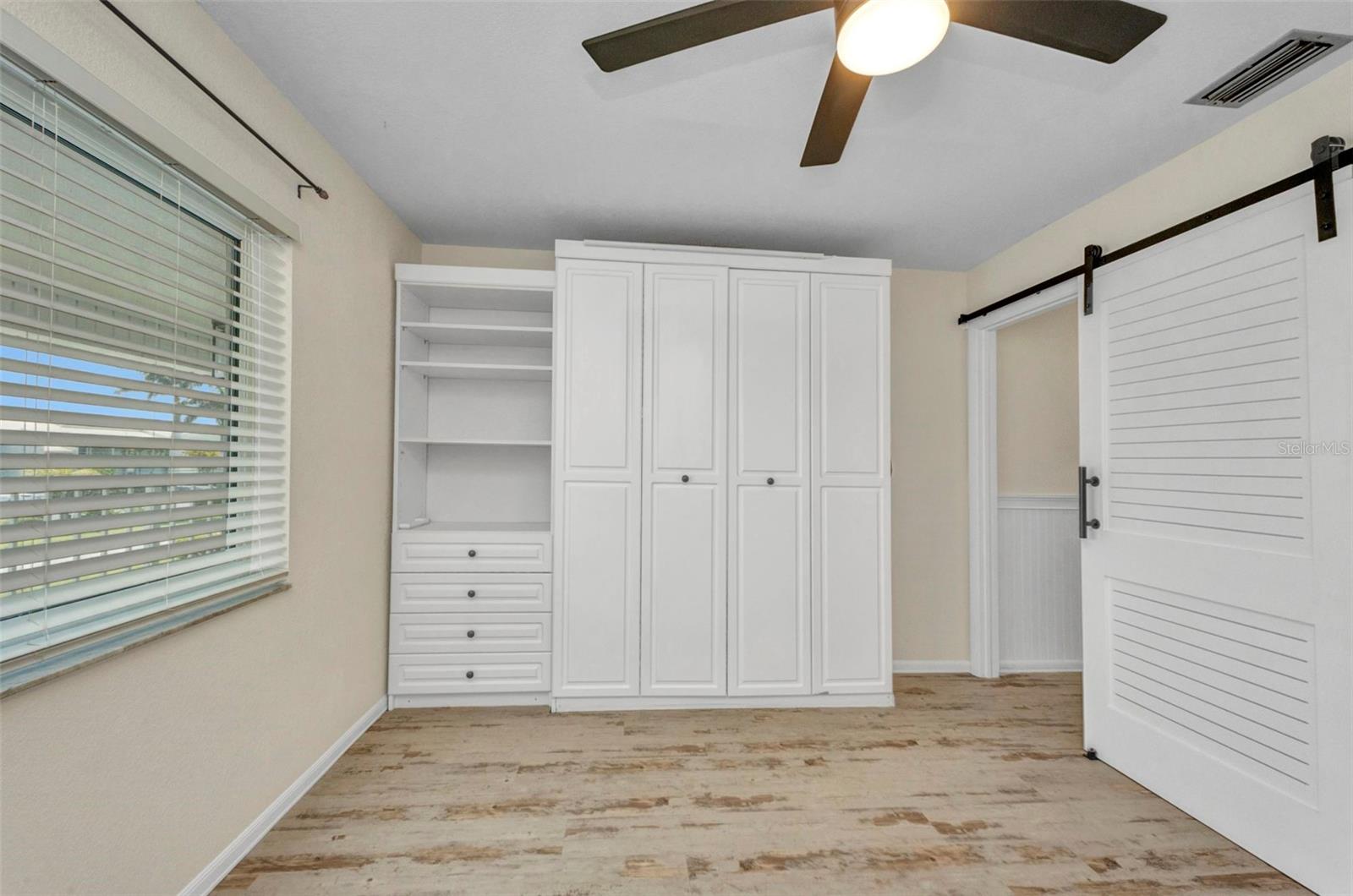 Image 26 of 41 For 1335 Mineo Drive G
