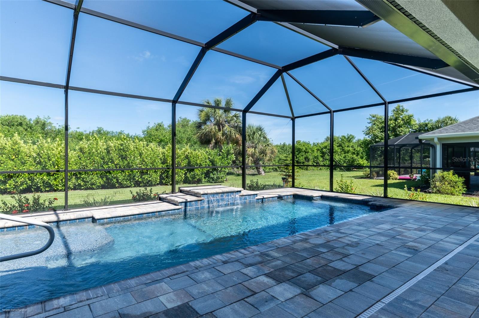 Image 3 of 47 For 9437 Galaxie Circle
