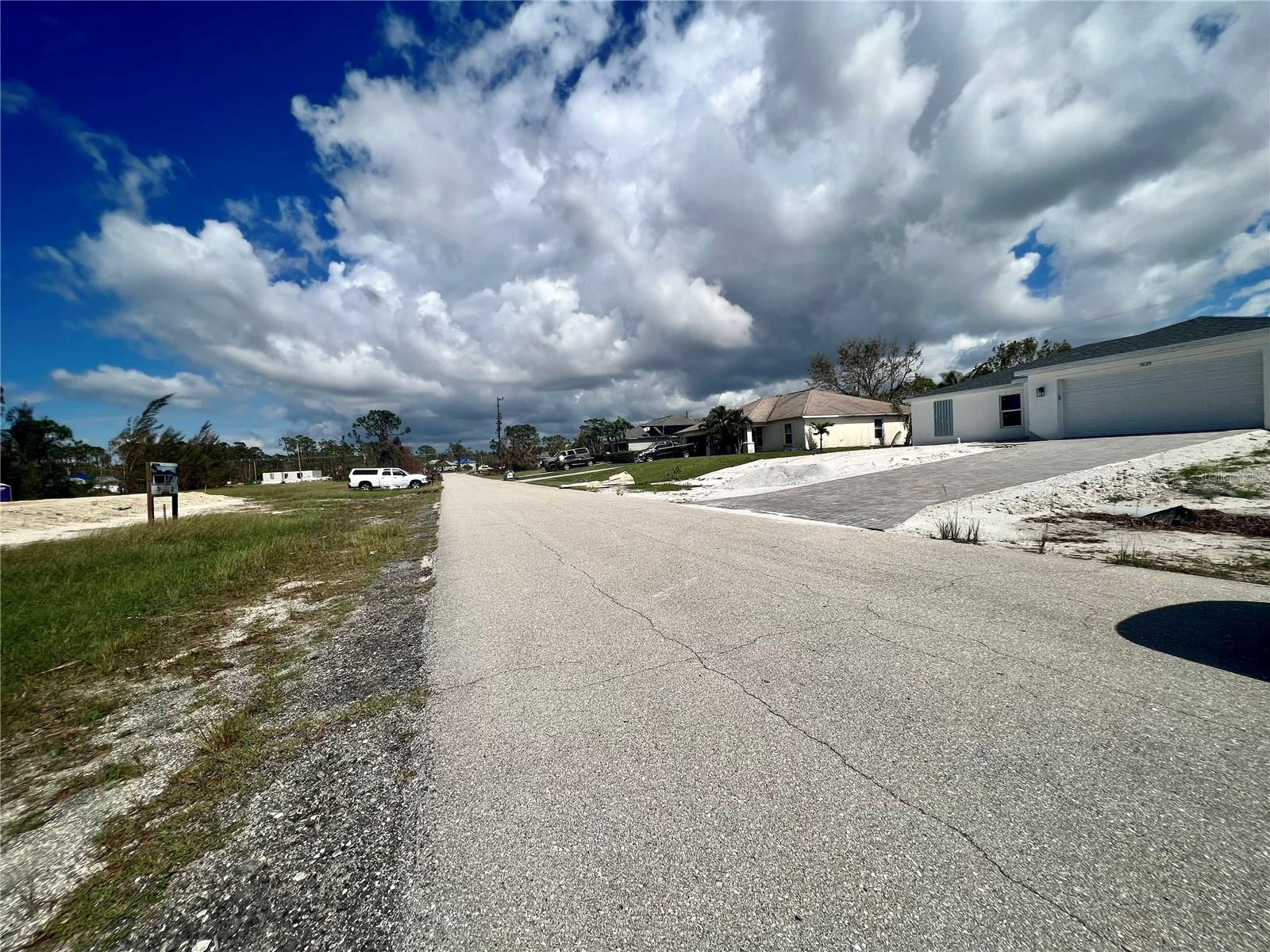Image 3 of 5 For 3024 6th Avenue