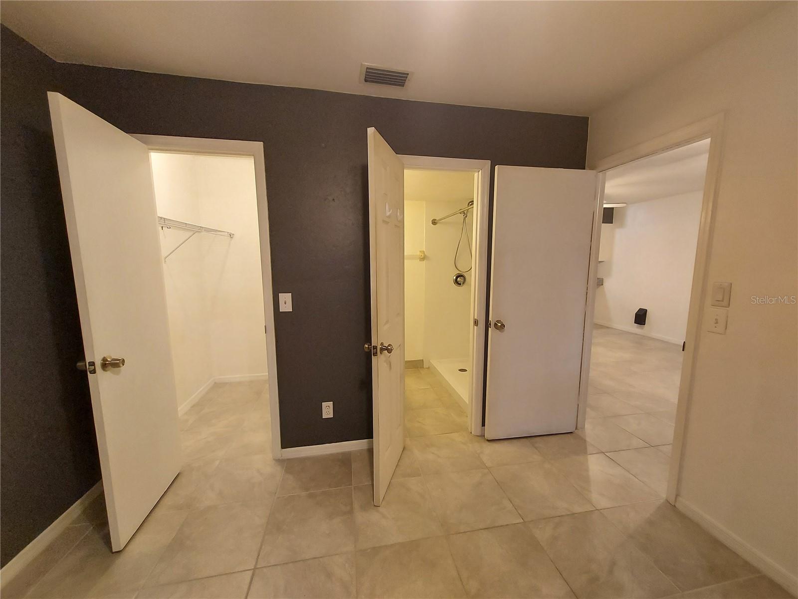 Image 14 of 26 For 22523 Westchester Boulevard F202
