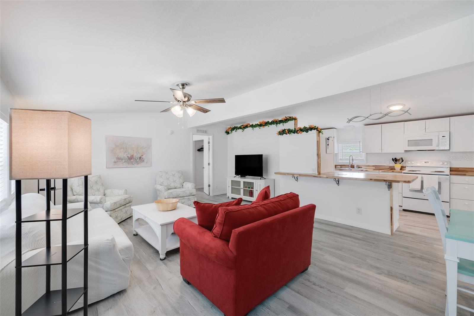 Image 10 of 20 For 16921 Windcrest Drive