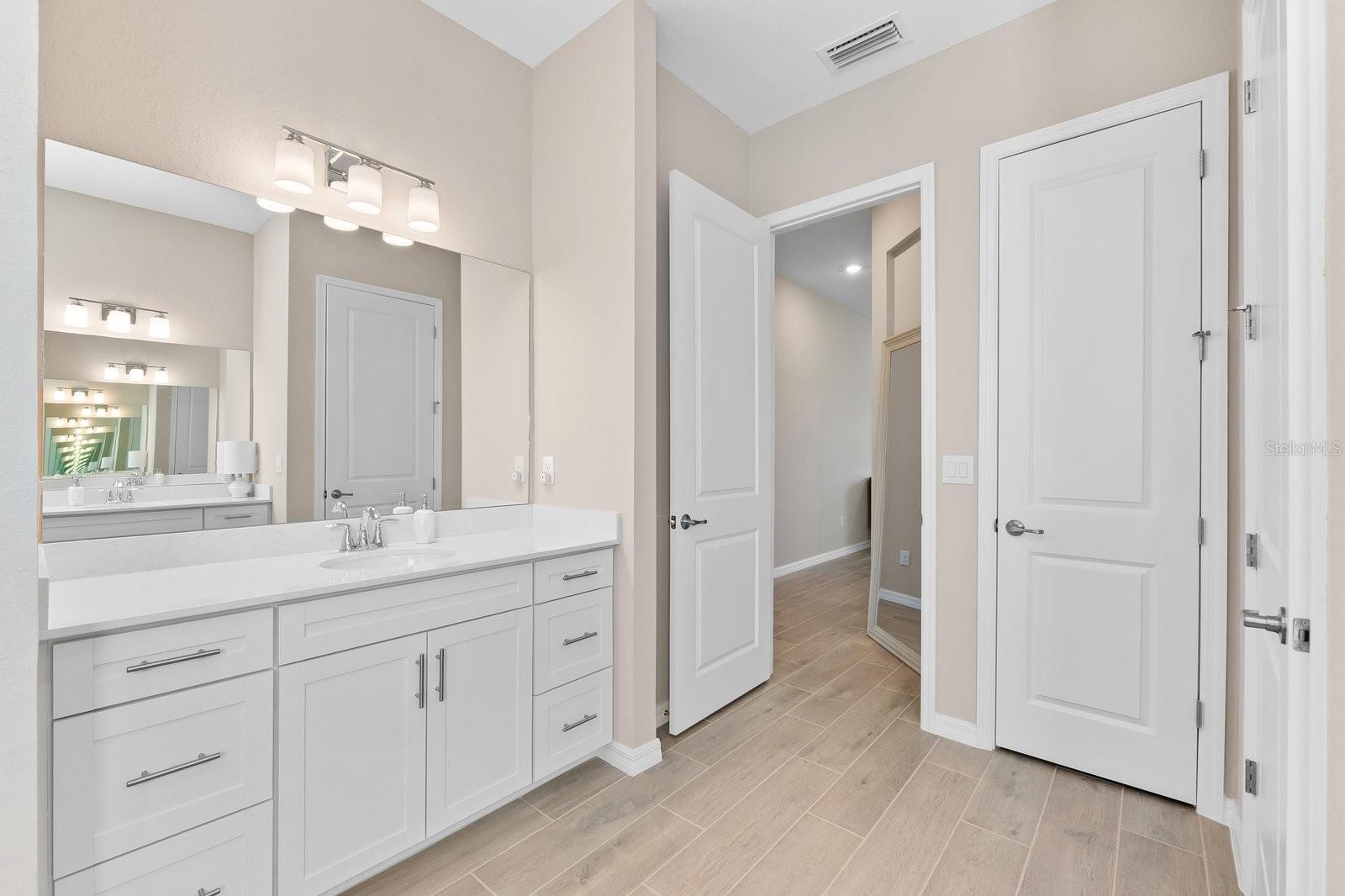 Image 34 of 78 For 17336 Sandpearl Road