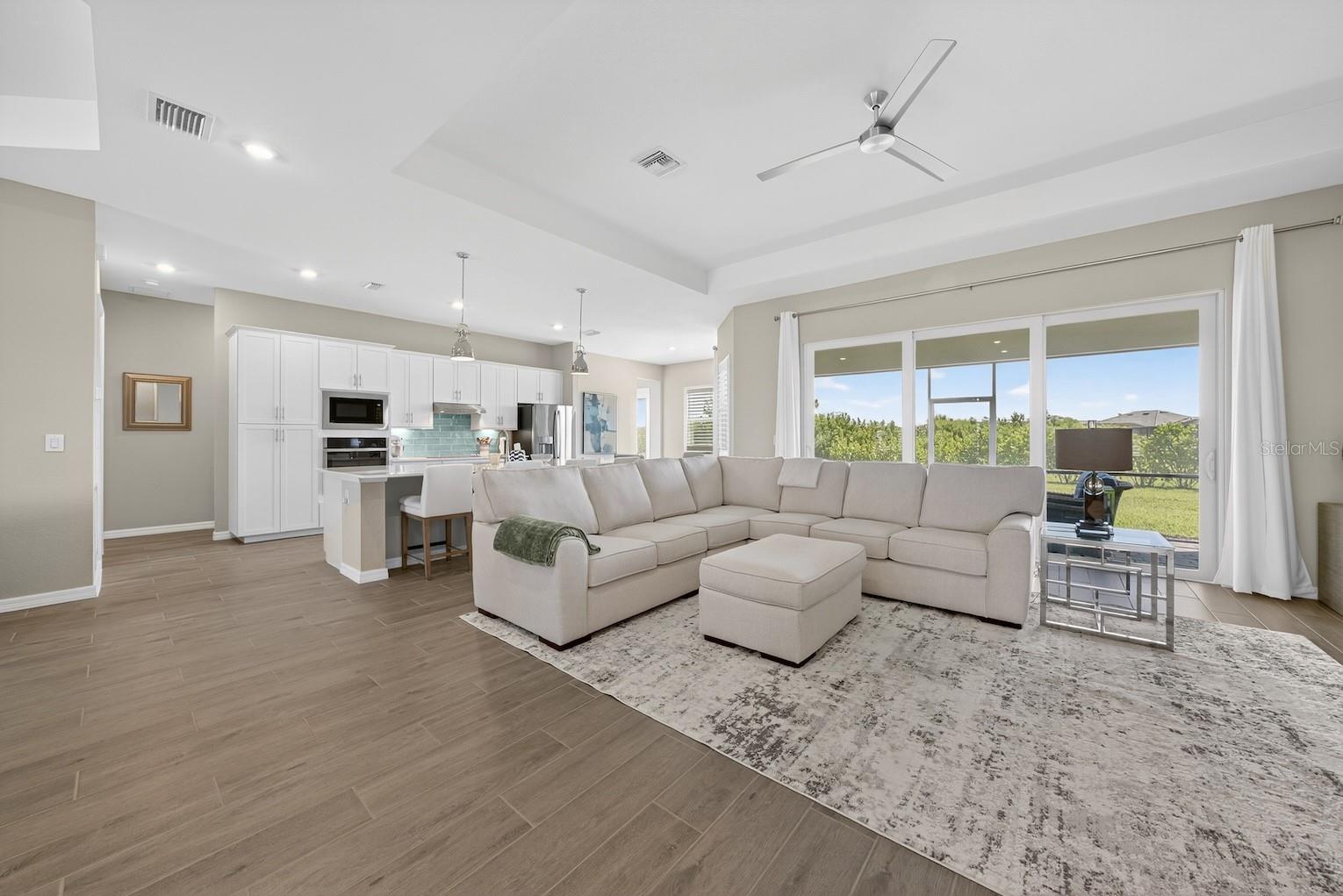 Image 8 of 78 For 17336 Sandpearl Road