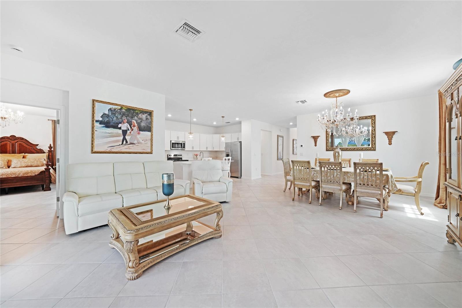 Image 12 of 45 For 11383 Burgundy Drive