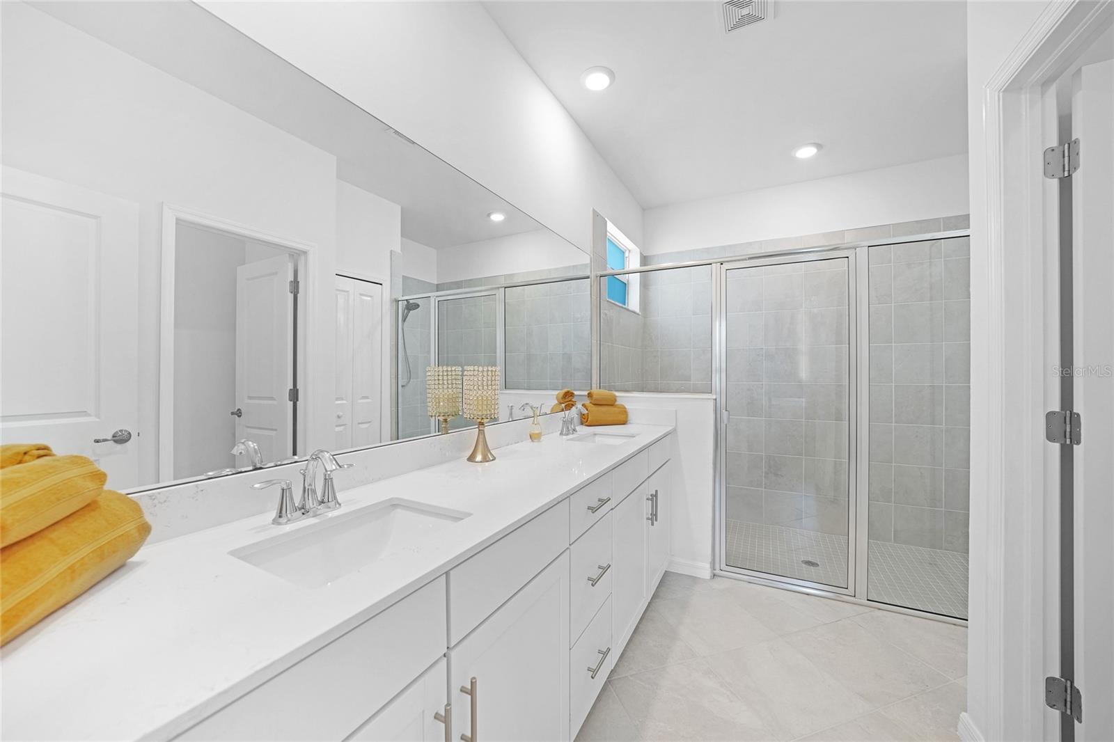 Image 16 of 45 For 11383 Burgundy Drive