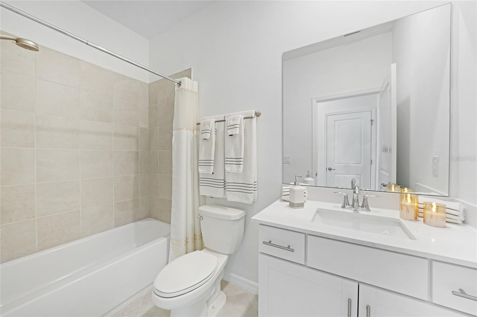 Image 21 of 45 For 11383 Burgundy Drive