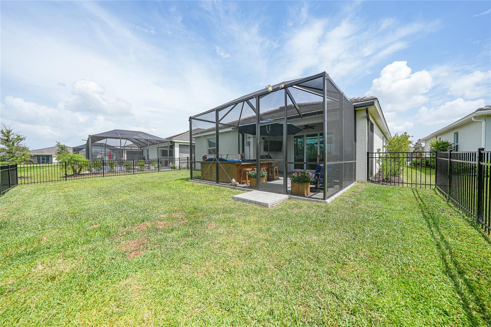 Image 37 of 45 For 11383 Burgundy Drive