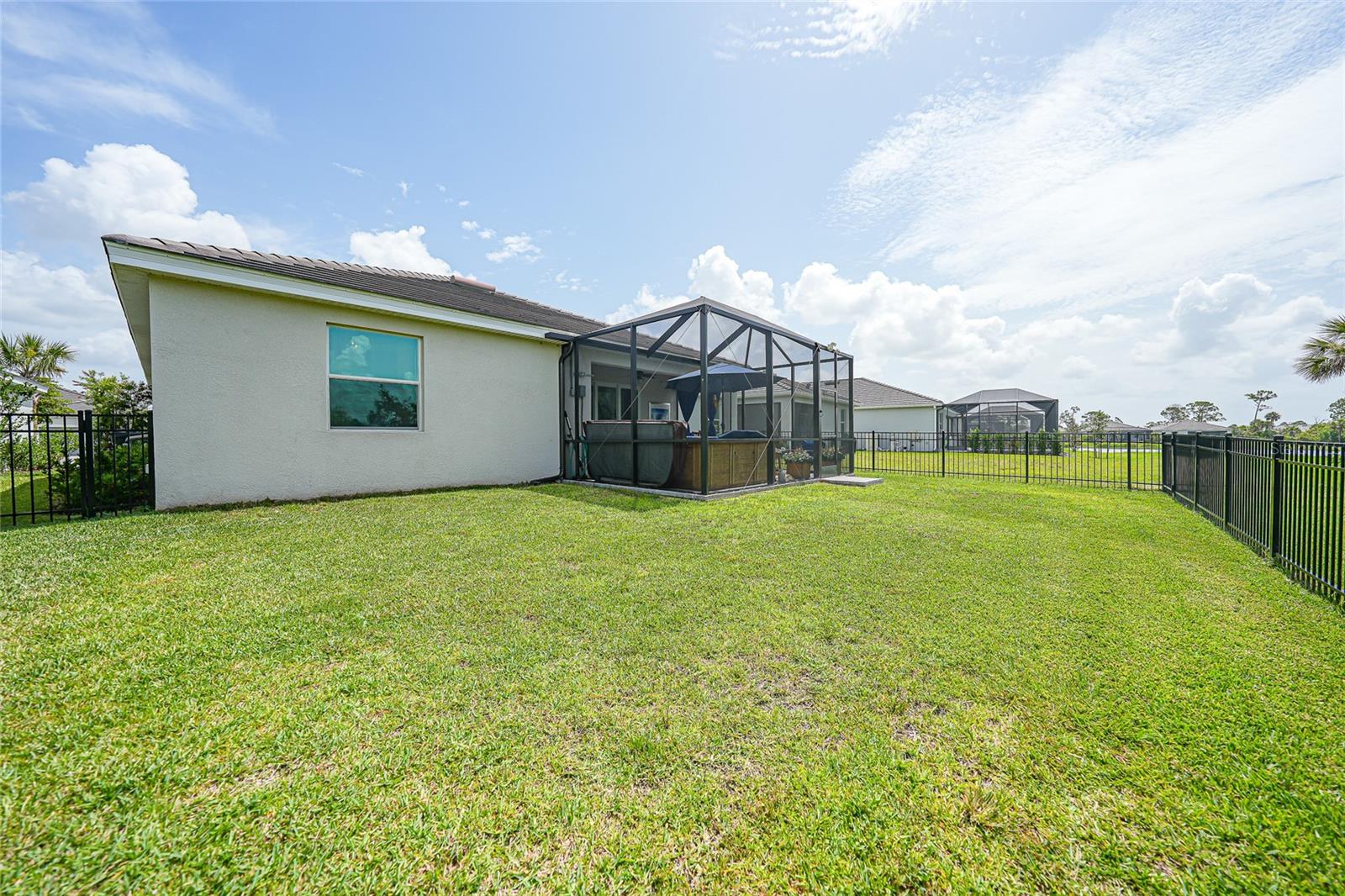 Image 38 of 45 For 11383 Burgundy Drive