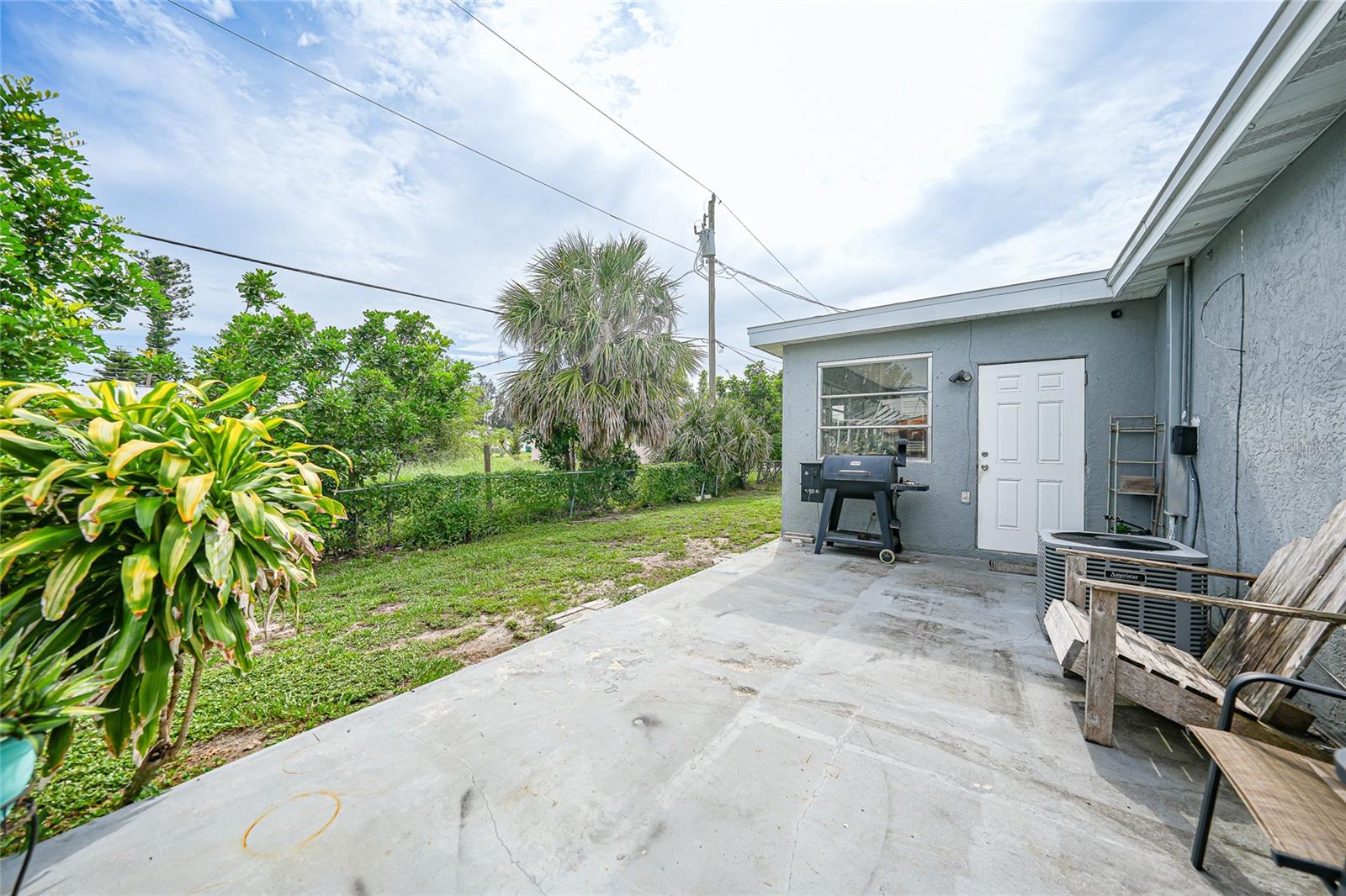 Image 26 of 33 For 21524 Edgewater Drive