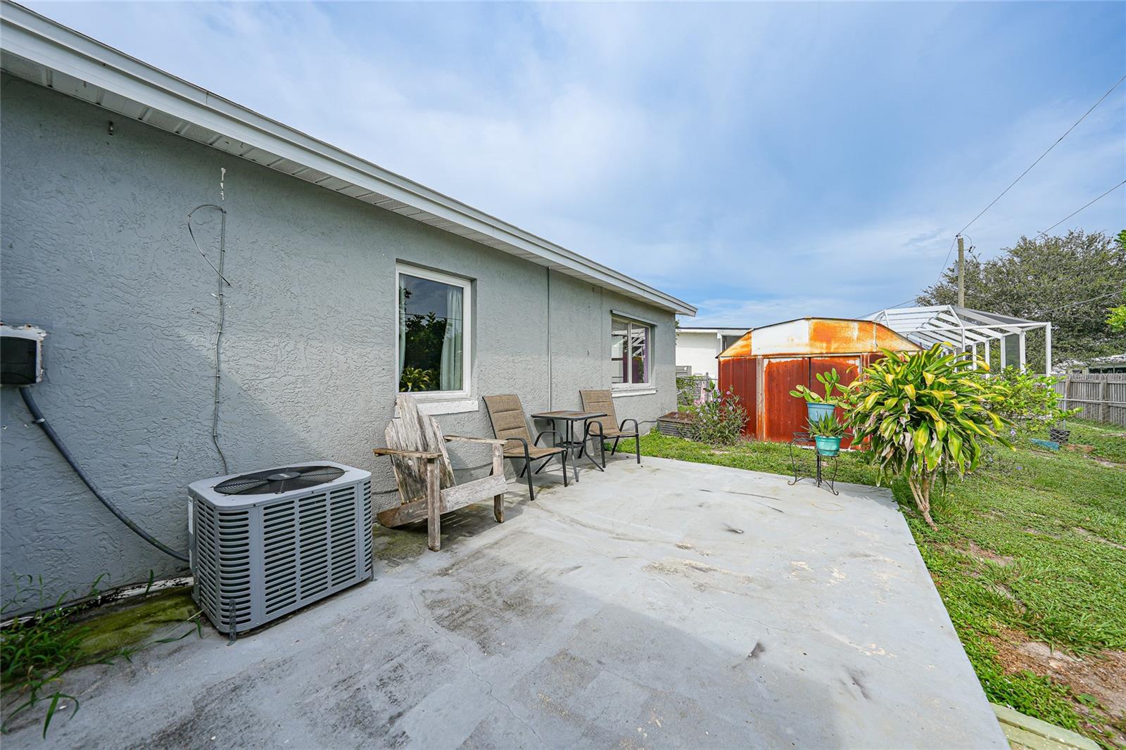 Image 27 of 33 For 21524 Edgewater Drive