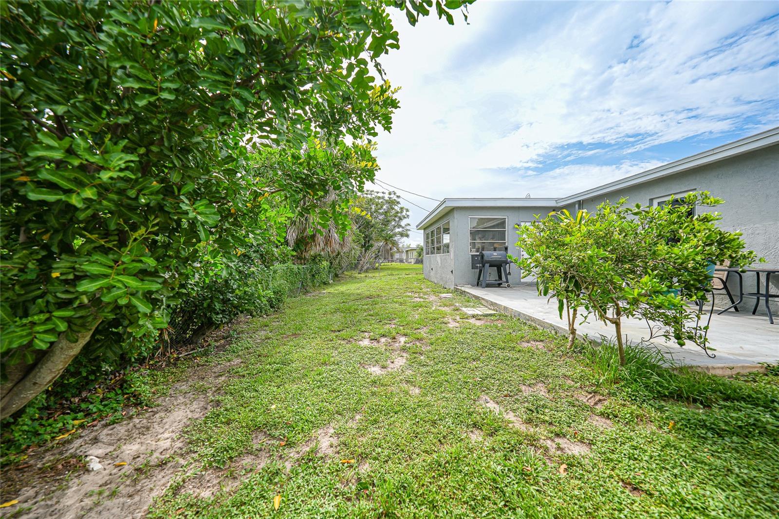Image 30 of 33 For 21524 Edgewater Drive