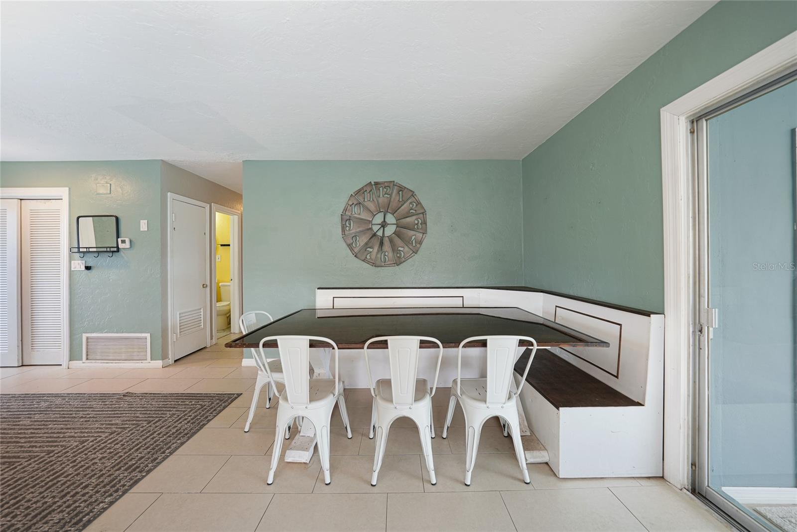 Image 5 of 33 For 21524 Edgewater Drive