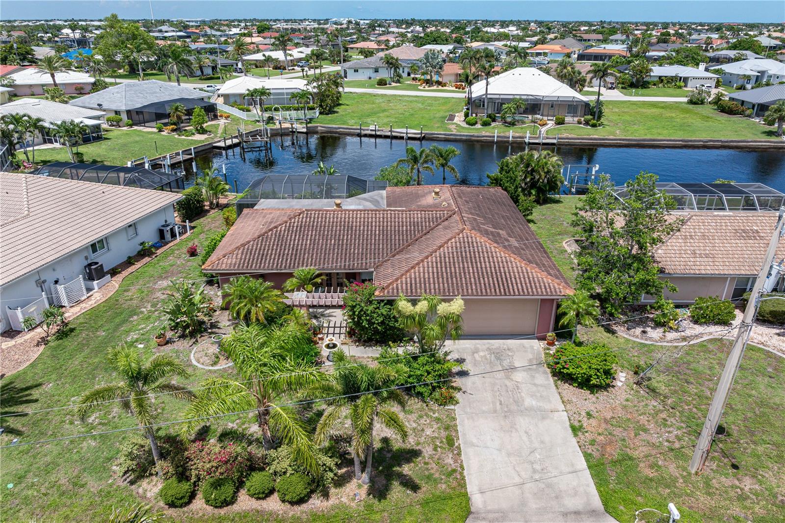 Details for 825 Via Tunis, PUNTA GORDA, FL 33950