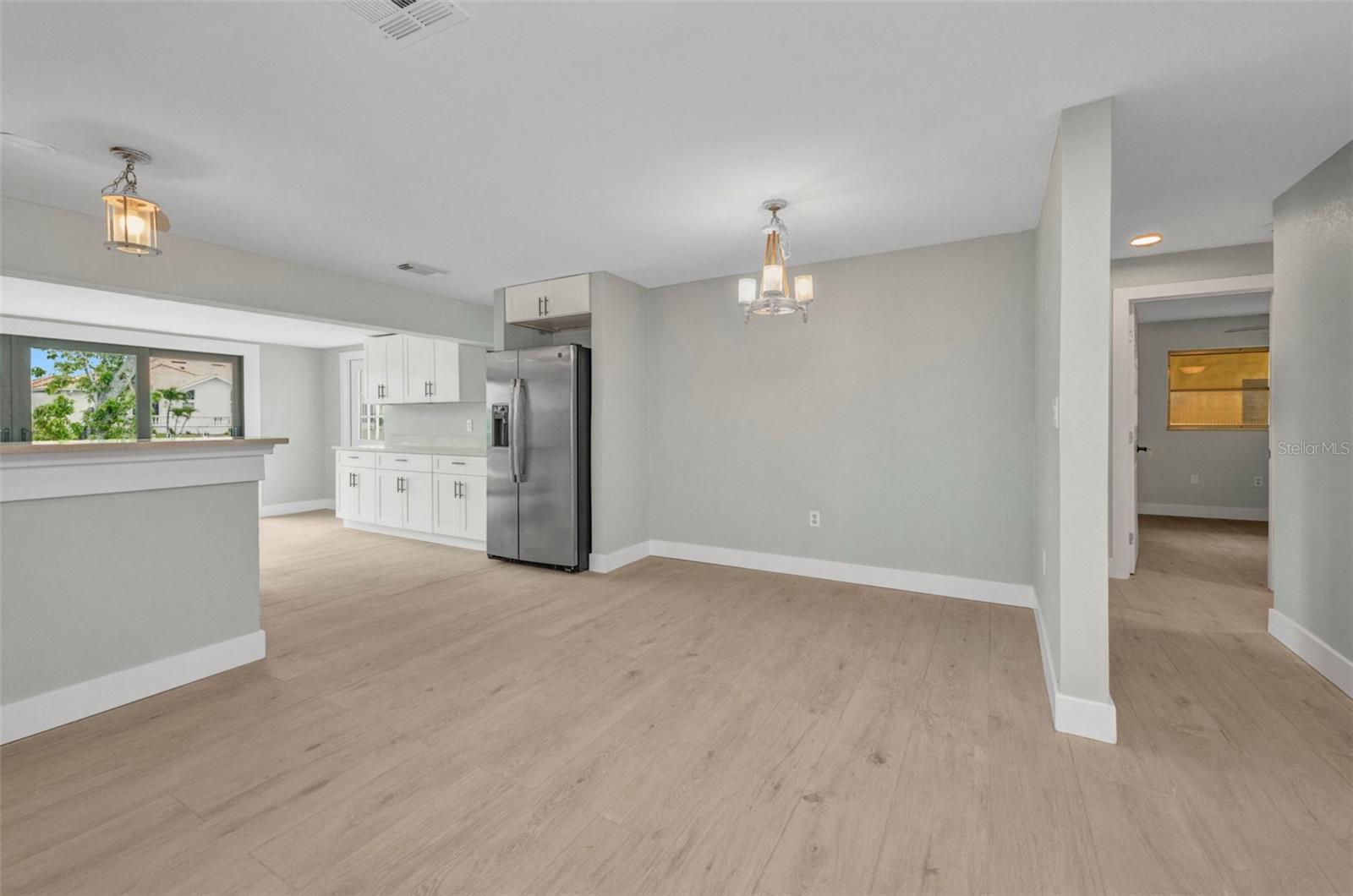 Image 17 of 100 For 114 Sinclair Street Se