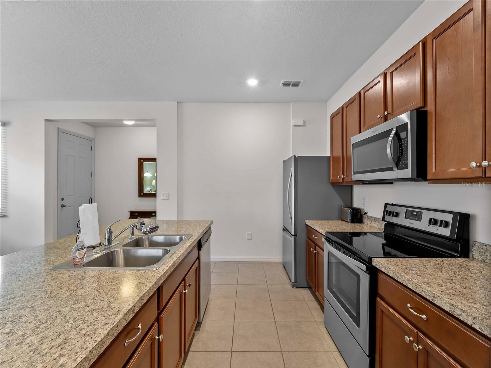 Image 10 of 39 For 8814 Tuscany Isles Drive