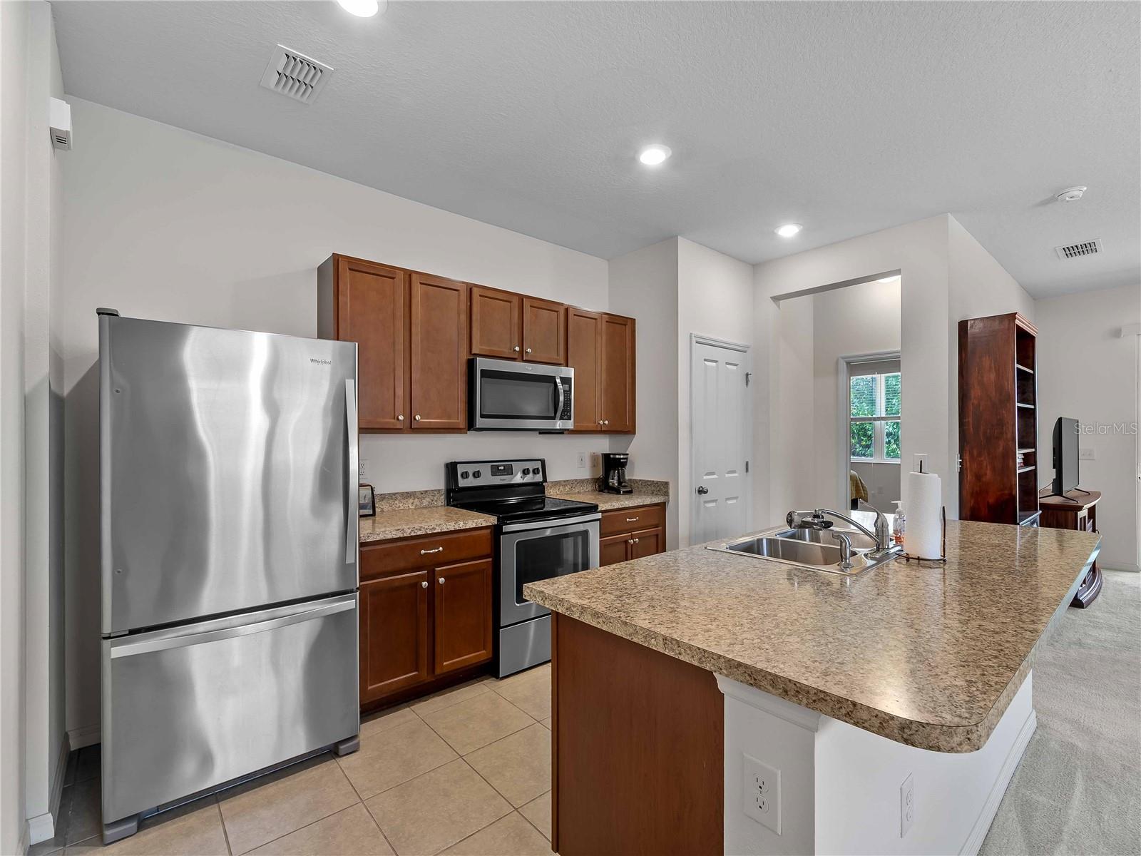 Image 11 of 39 For 8814 Tuscany Isles Drive