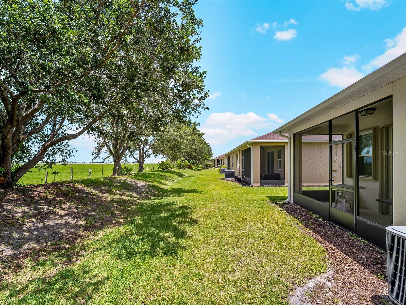 Image 31 of 39 For 8814 Tuscany Isles Drive