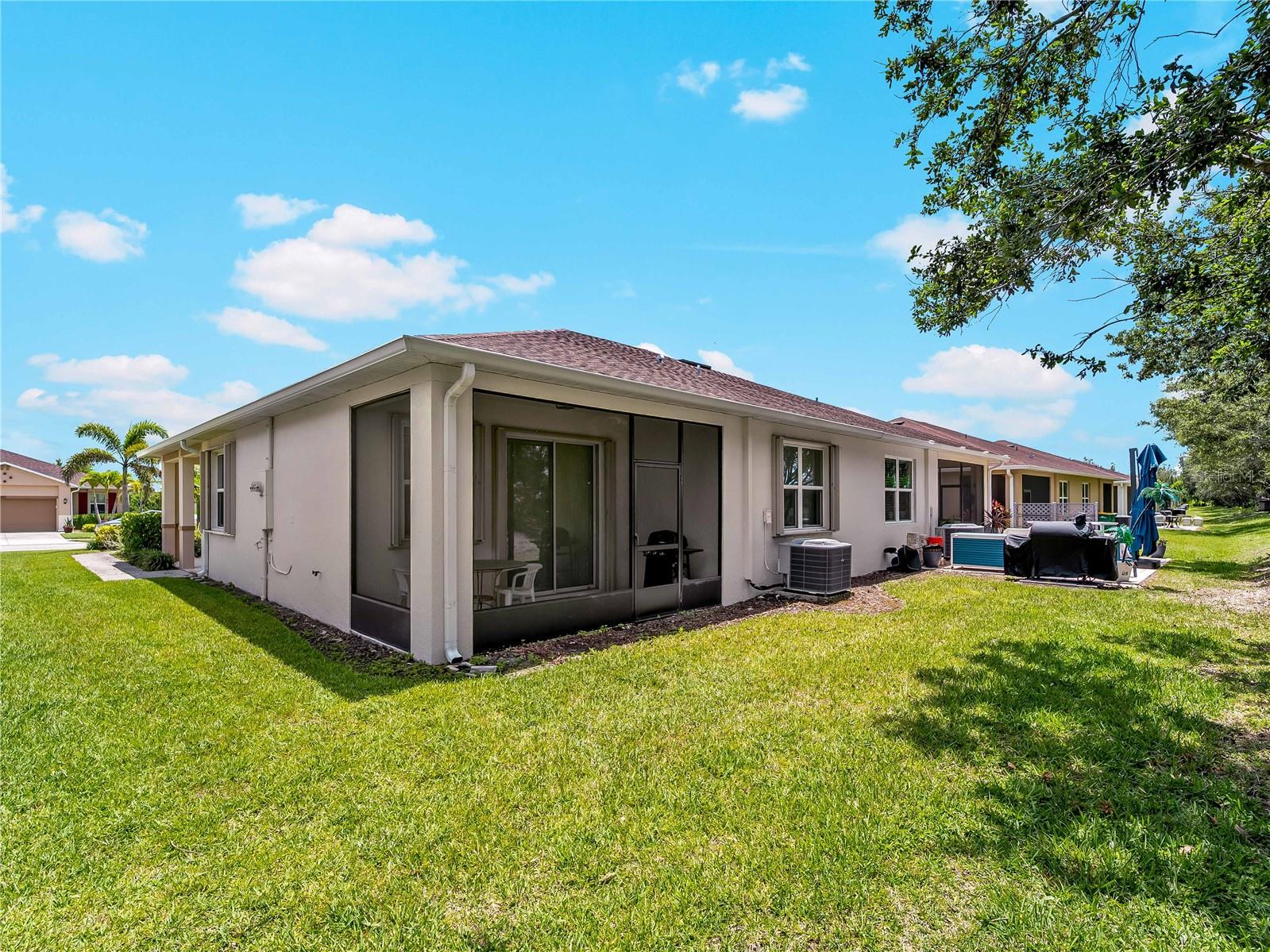 Image 33 of 39 For 8814 Tuscany Isles Drive