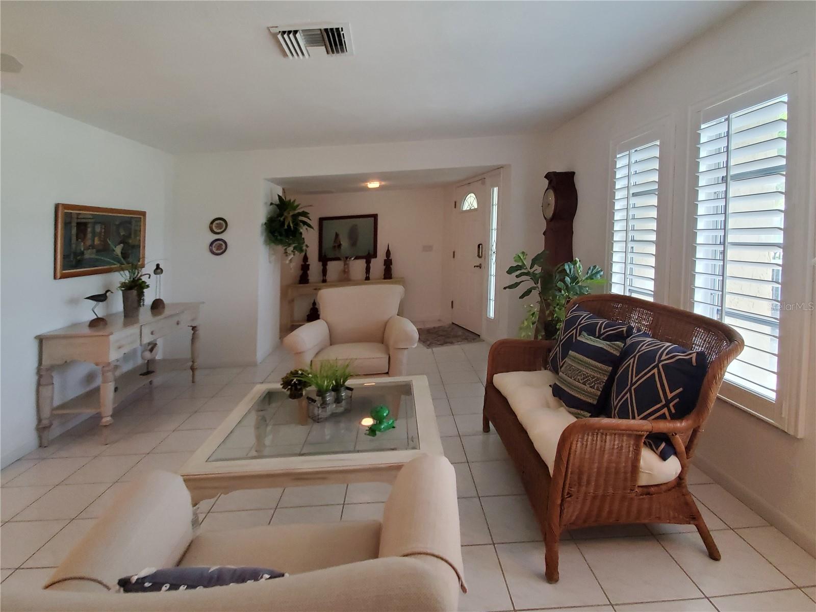 Image 3 of 59 For 2220 Broad Ranch Dr