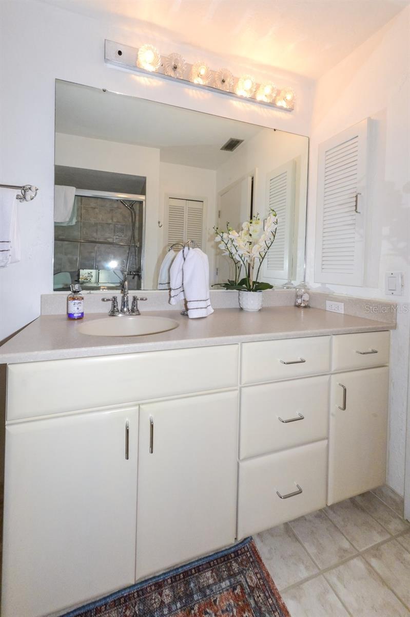 Image 42 of 59 For 2220 Broad Ranch Dr