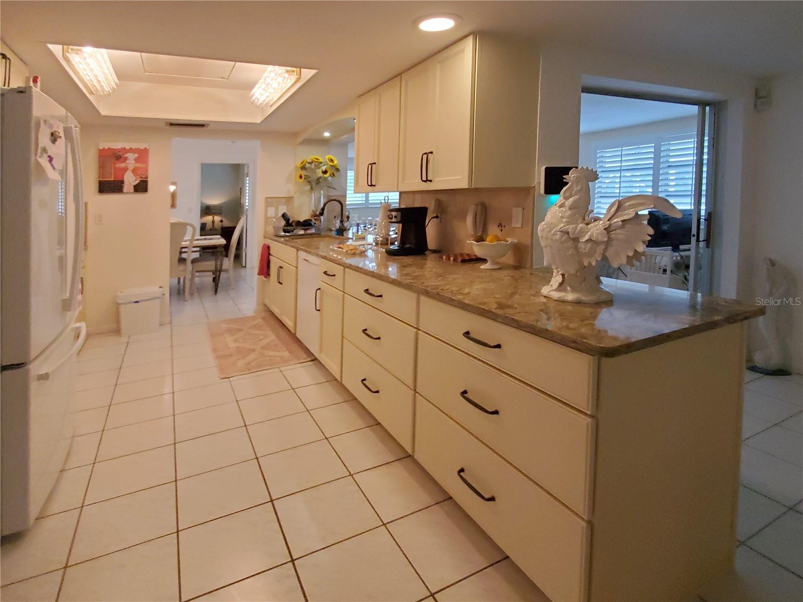 Image 6 of 59 For 2220 Broad Ranch Dr