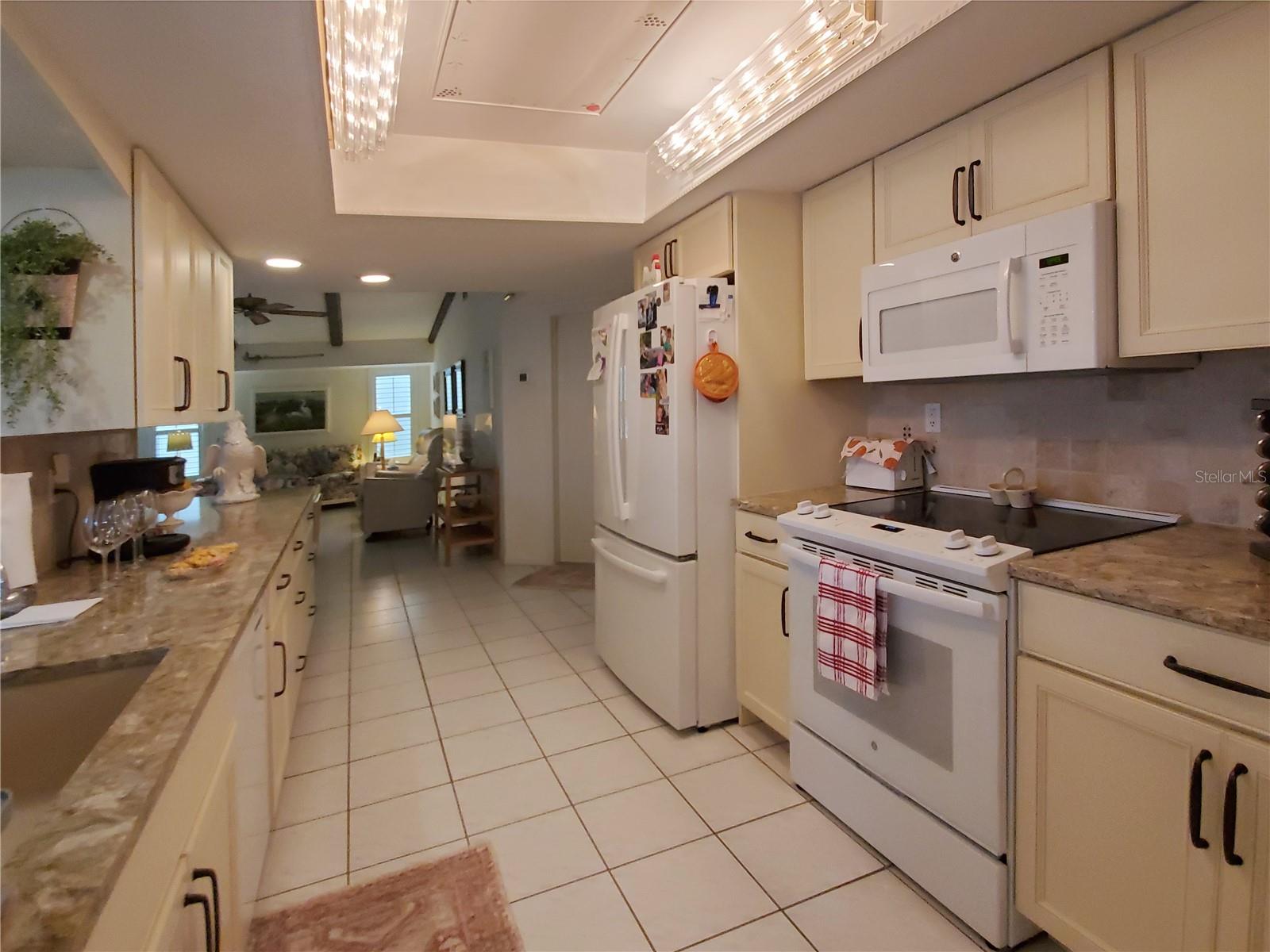 Image 7 of 59 For 2220 Broad Ranch Dr