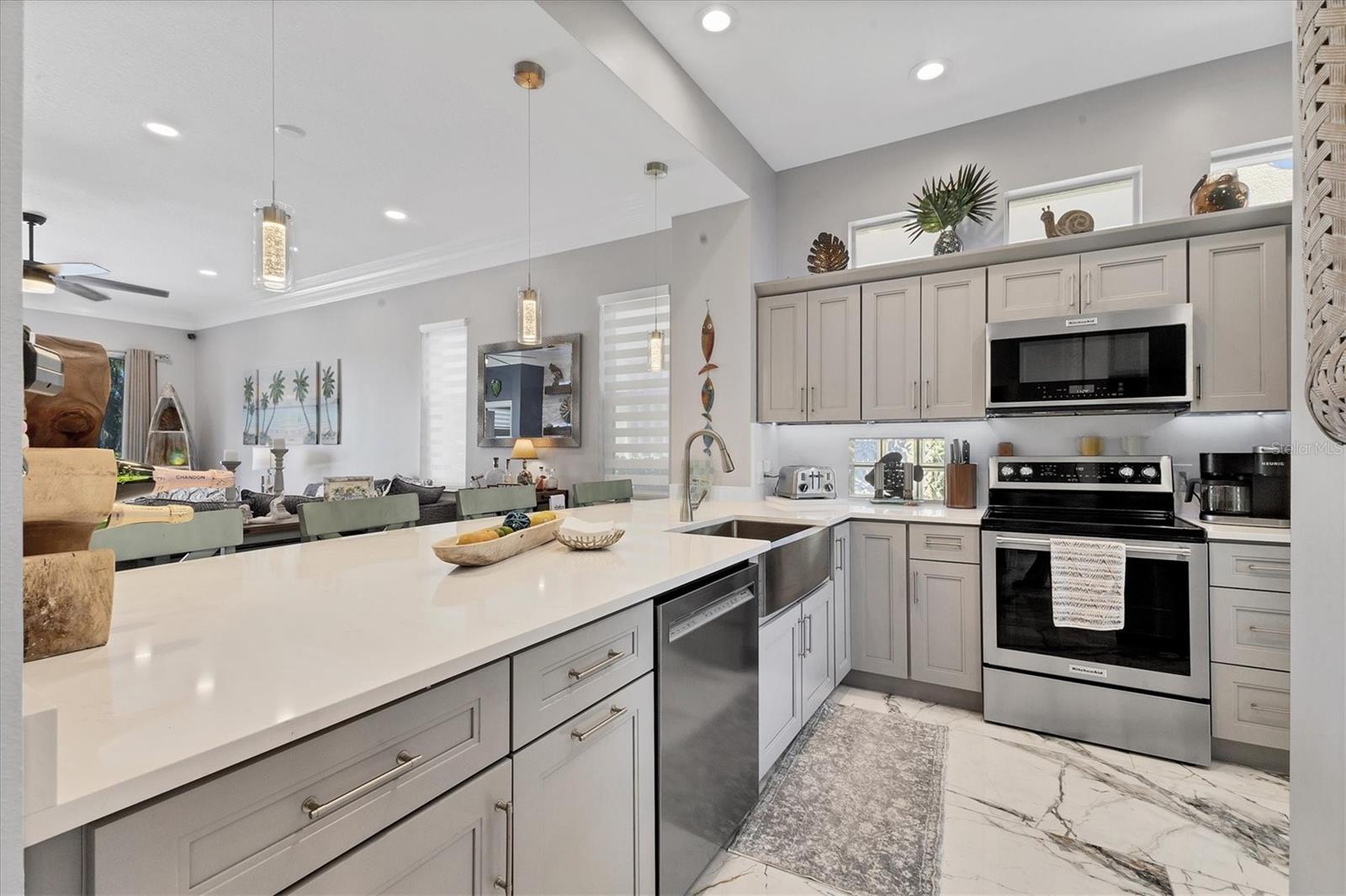 Image 11 of 51 For 303 11th Avenue E