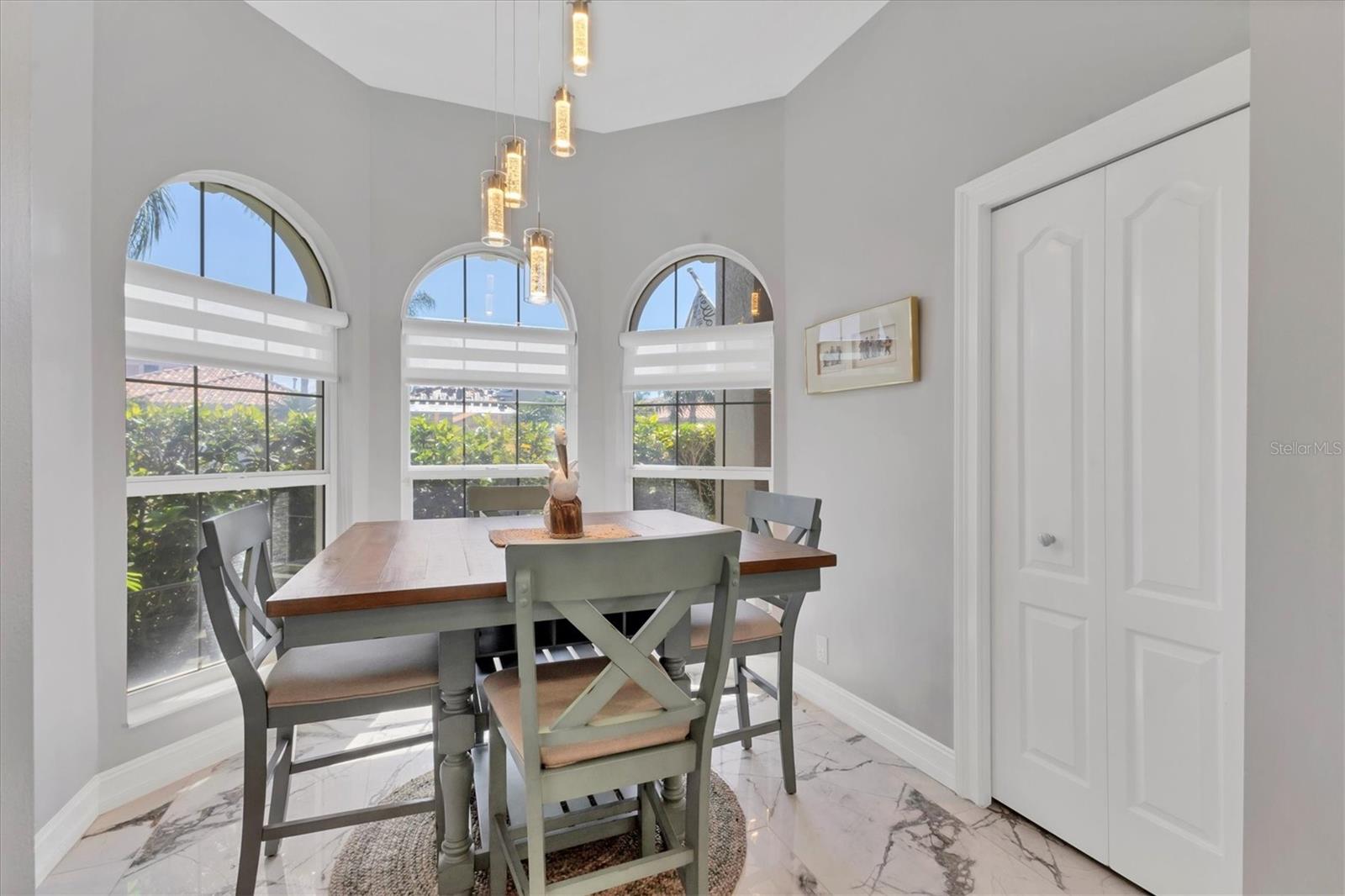 Image 15 of 51 For 303 11th Avenue E