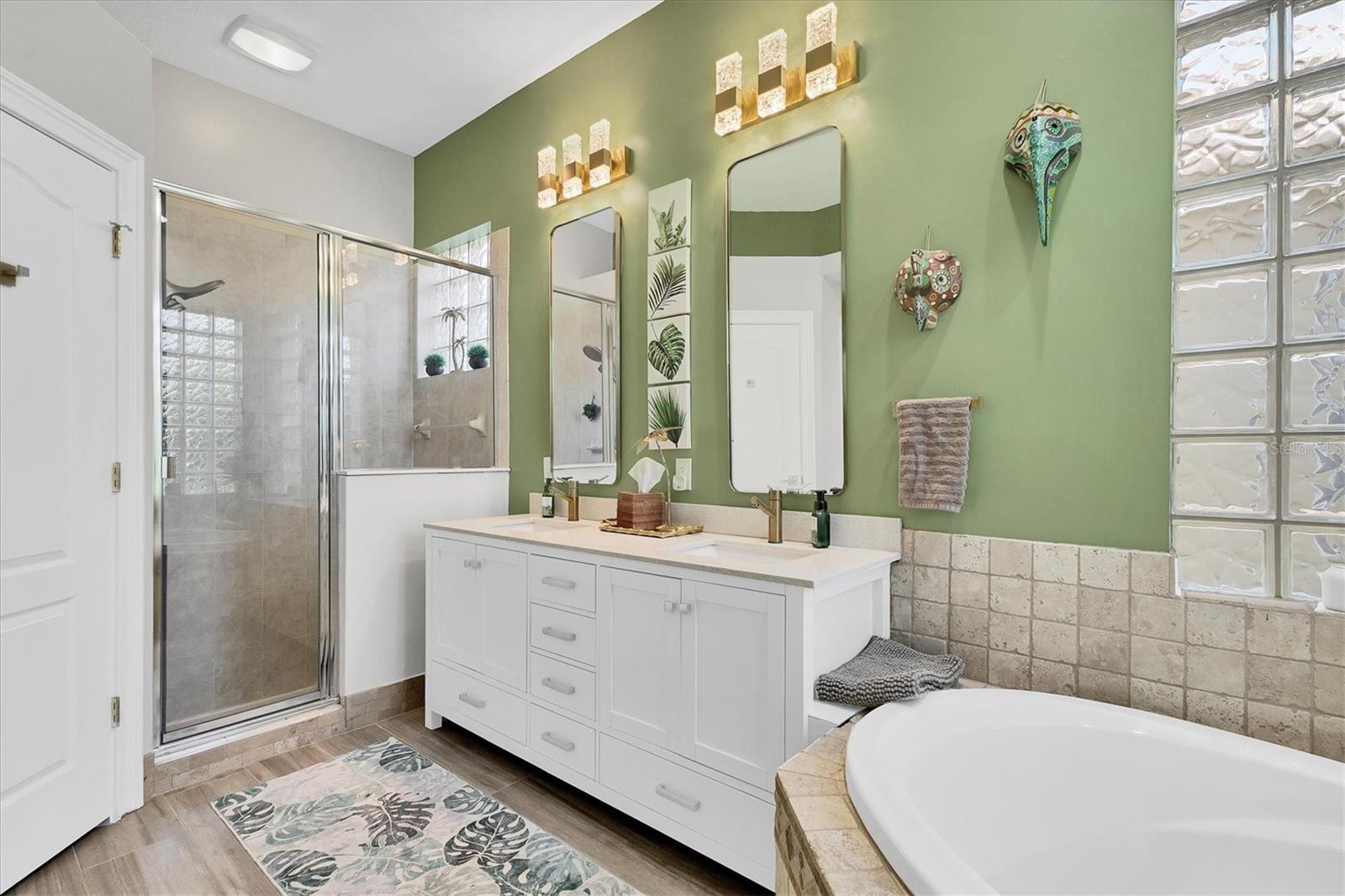 Image 20 of 51 For 303 11th Avenue E