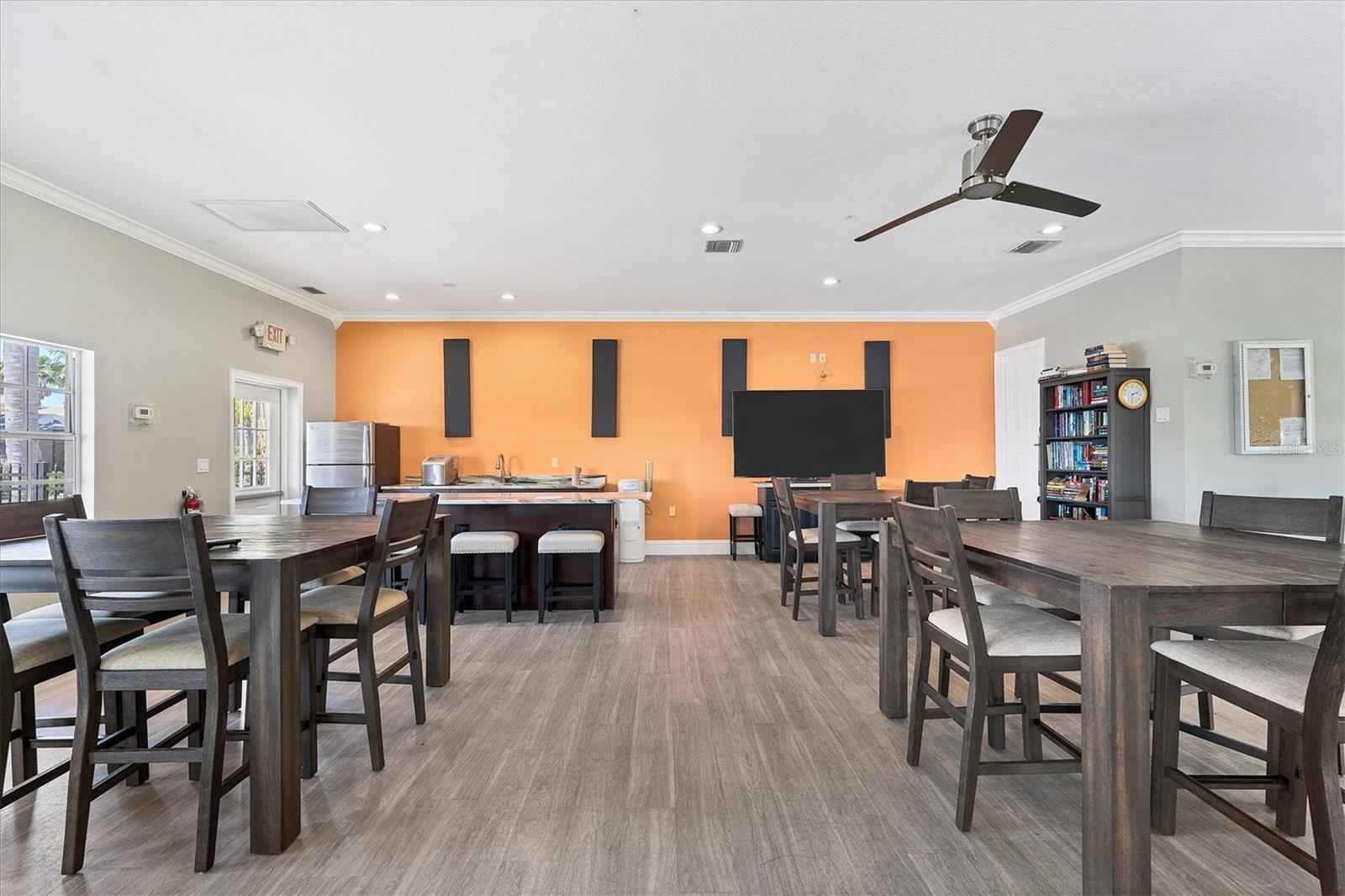 Image 38 of 51 For 303 11th Avenue E