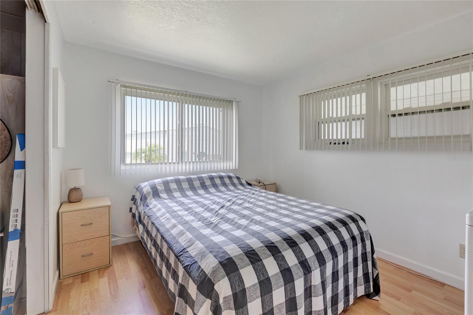Image 17 of 64 For 2100 Kings Highway 1052