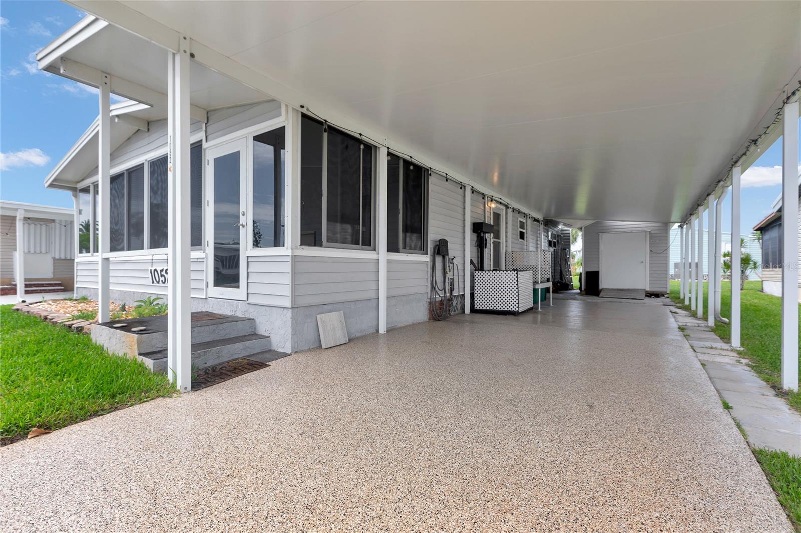Image 4 of 64 For 2100 Kings Highway 1052