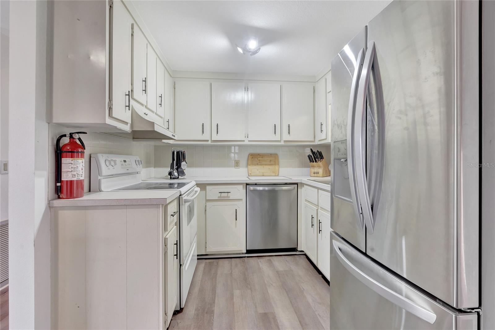 Image 9 of 64 For 2100 Kings Highway 1052