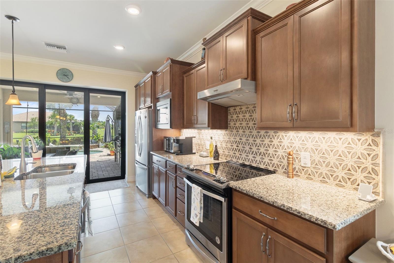 Image 14 of 42 For 13935 Campoleone Street