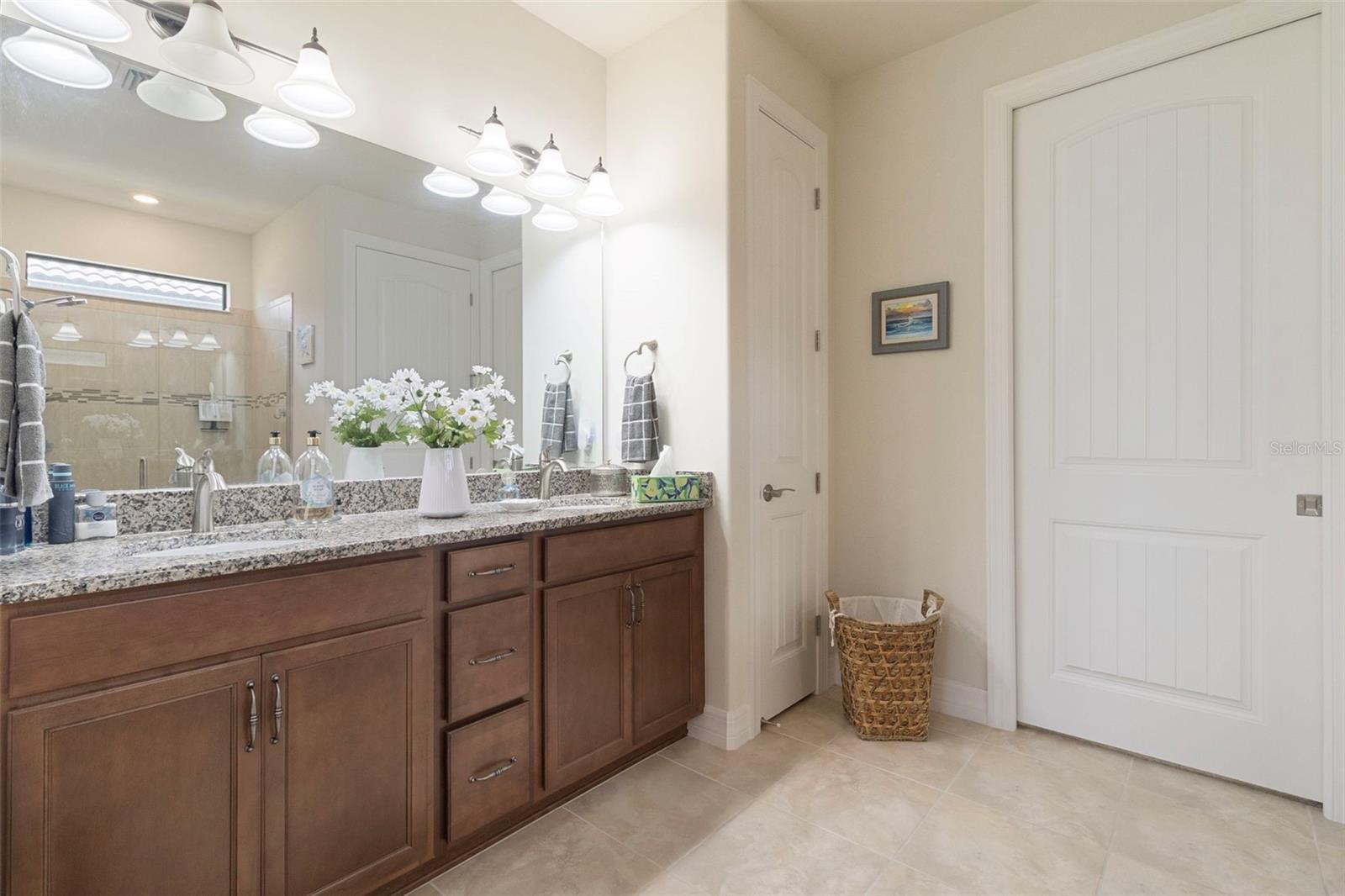 Image 20 of 42 For 13935 Campoleone Street